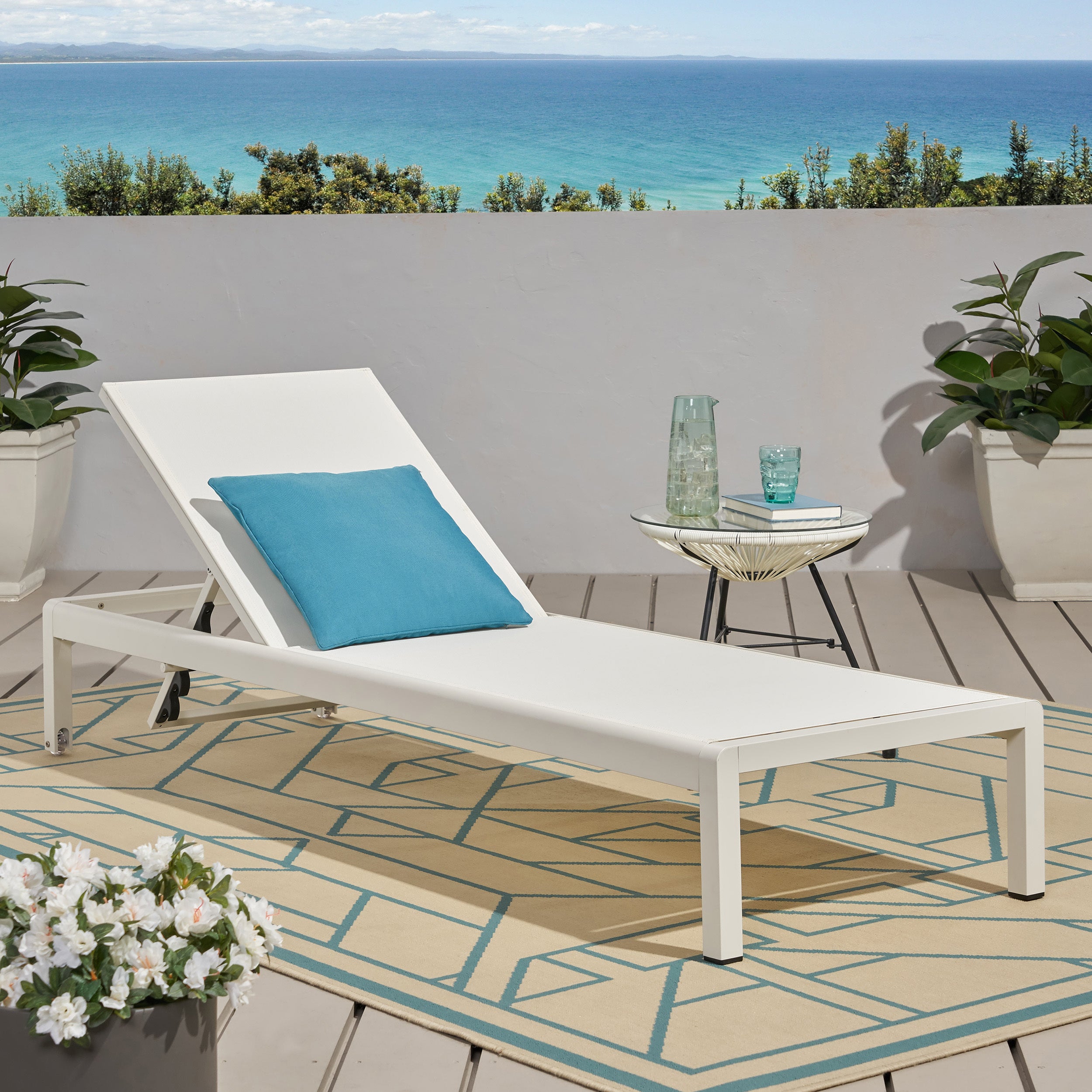 Cape Coral KD Chaise Lounge - Modern Outdoor Patio Furniture for Poolside Relaxation & Backyard Lounging
