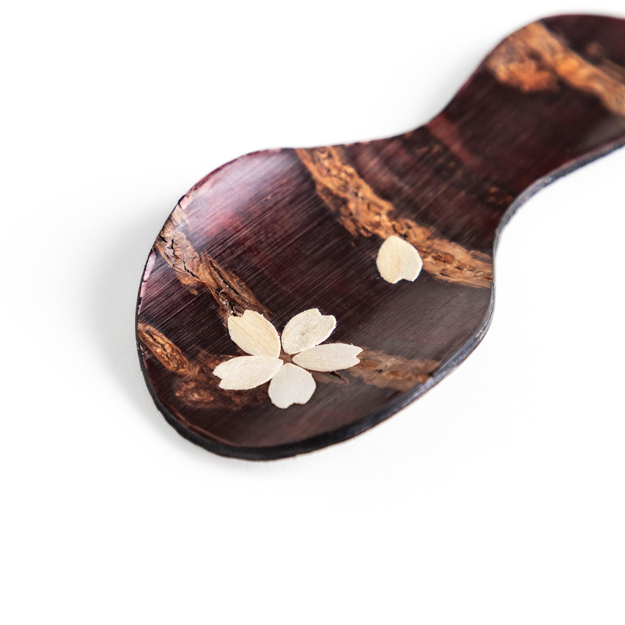 Handmade Cherry Bark Tea Scoop with Sakura Gourd Design - Japanese Style Bamboo Tea Measuring Spoon for Matcha, Loose Leaf Tea & Herbs - Perfect for Tea Ceremonies, Home Brewing & Gifts