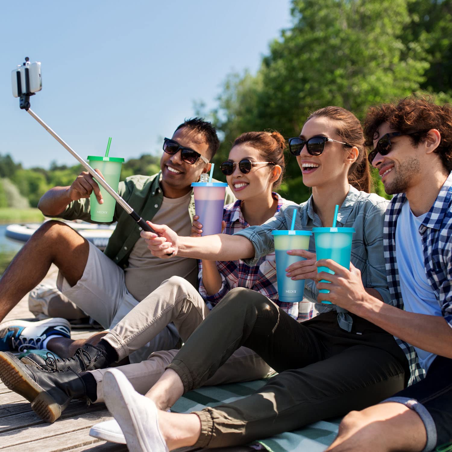 Meoky 12-Pack 24oz Reusable Color Changing Plastic Cups with Lids & Straws - BPA-Free Tumblers for Cold Coffee, Smoothies & Drinks - Perfect for Adults, Kids, Summer Parties, Beach Trips & Outdoor Gatherings