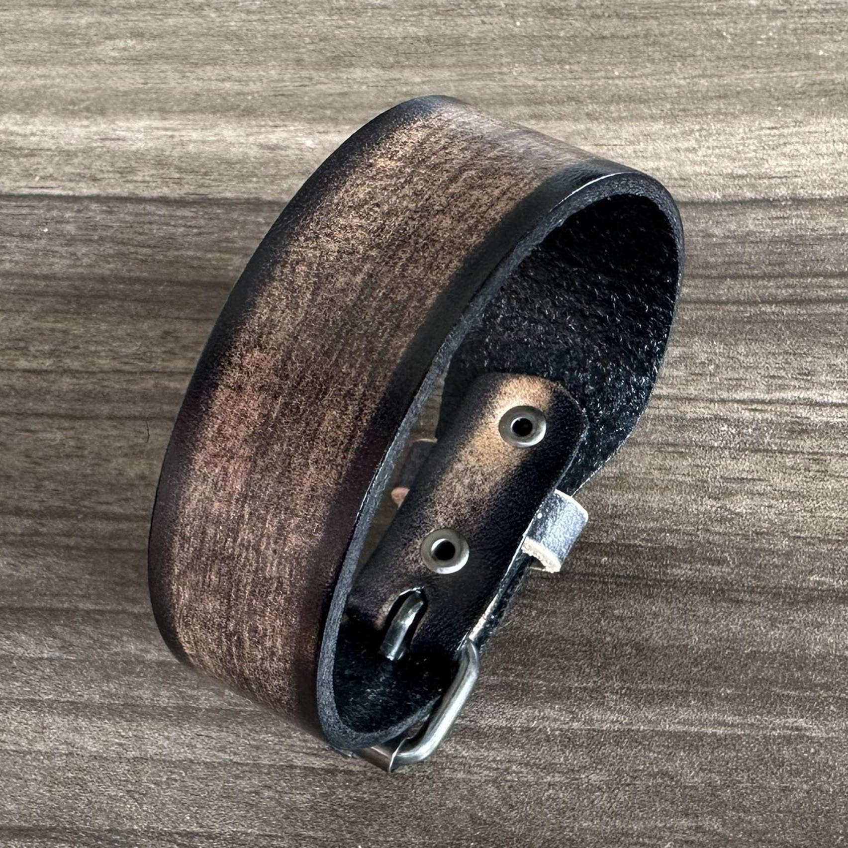 Punk Rock Faux Leather Wristband - Adjustable Buckle Bracelet for Men & Women - Retro Arm Cuff for Concerts, Festivals & Gothic Fashion