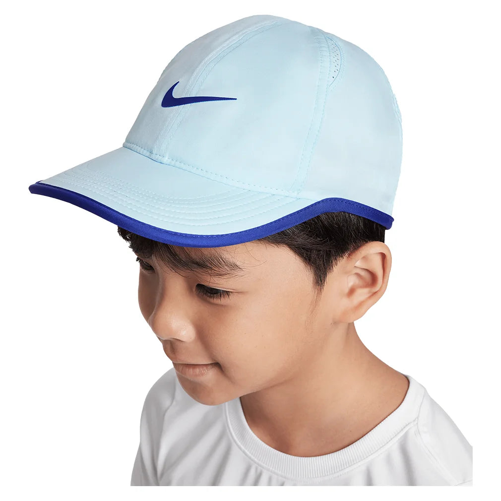 Nike Juniors' Dri-FIT Featherlight Tennis Cap - Moisture-Wicking, Breathable, UV Protection - Glacier Blue/Deep Night - Perfect for Tennis, Running, and Outdoor Sports