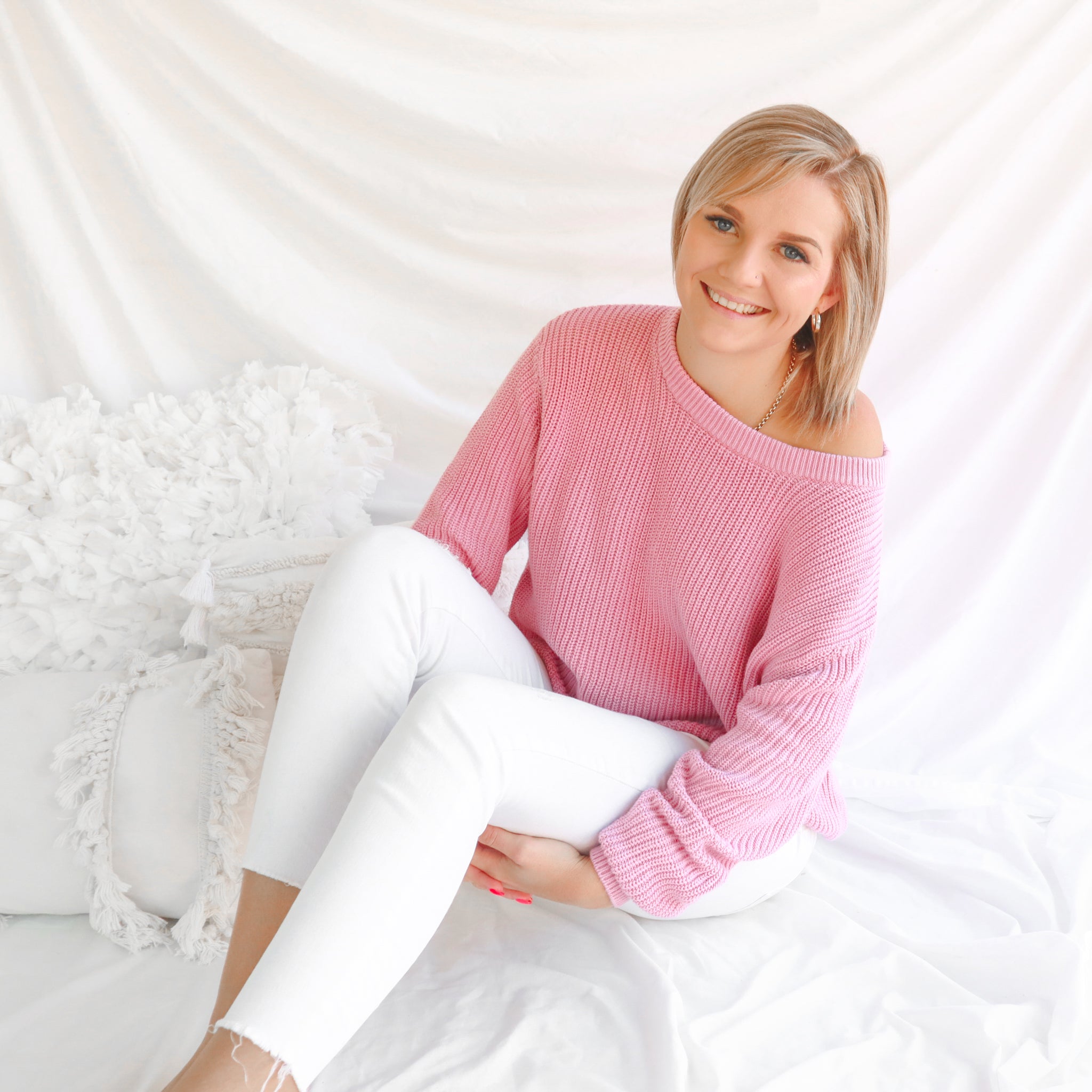 Chunky Knit Blanket - Soft Parisian Pink Mummy Wrap for Cozy Evenings & Home Decor