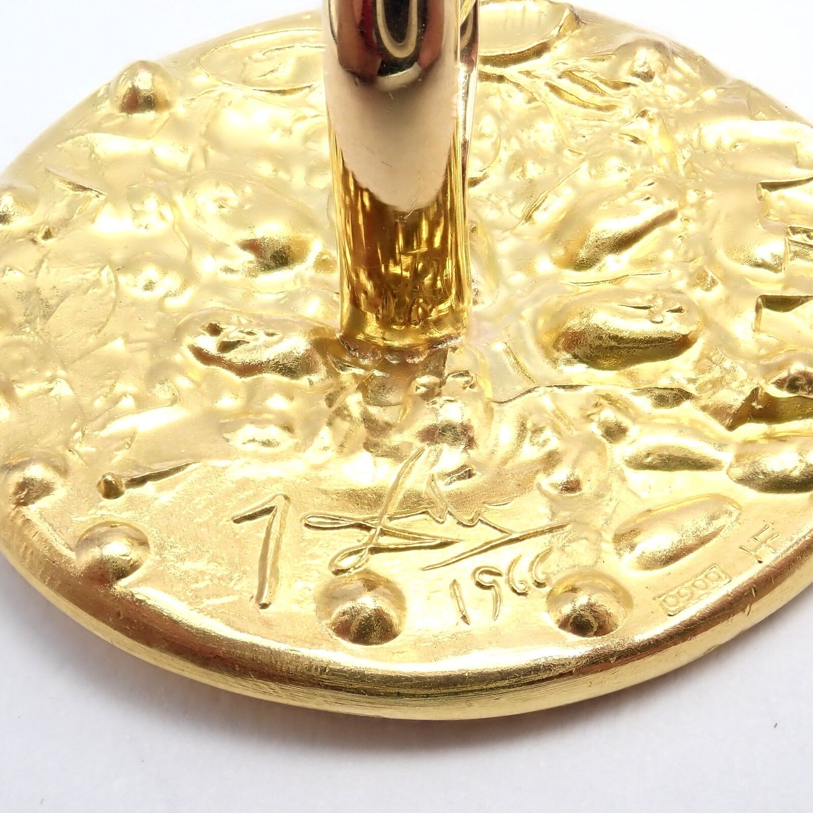 Authentic Salvador Dali D'or for Piaget 18k & 22k Yellow Gold Cufflinks - Luxury Men's Jewelry for Formal Events & Business Attire