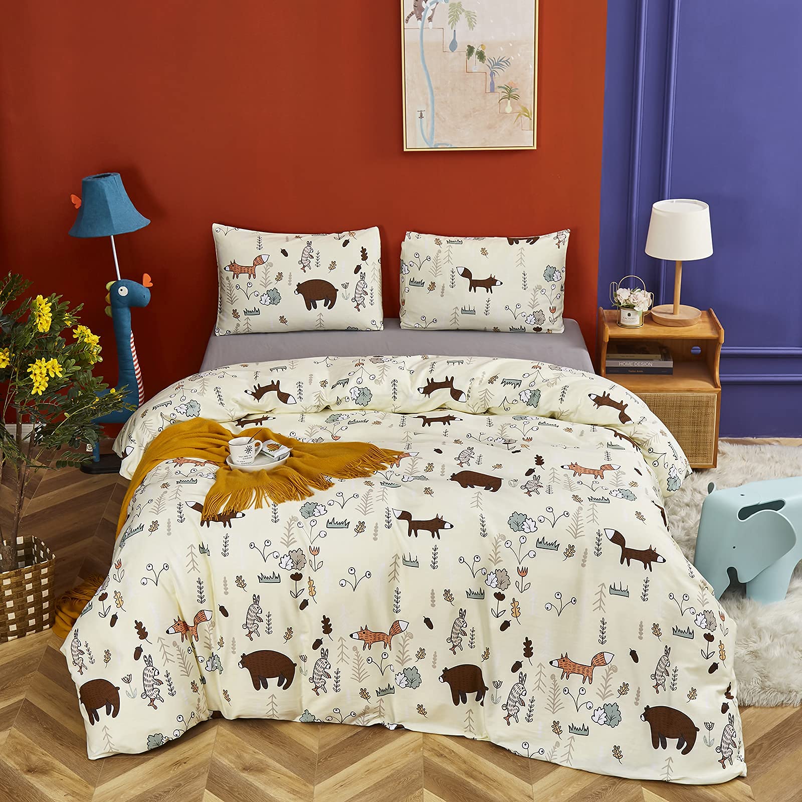 KAREVER Bear Comforter Set Queen - Kids Cartoon Bedding for Boys & Girls - Woodland Theme for Cozy Sleep