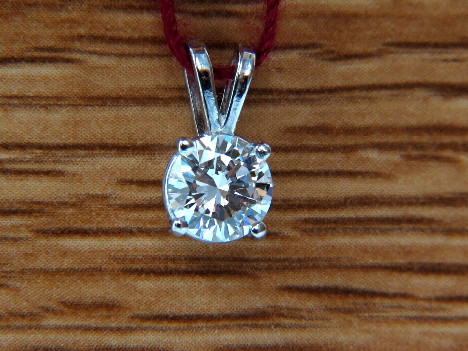 0.70CT GIA Certified E/VS1 Solitaire Diamond Pendant in 14K White Gold - Elegant Necklace for Weddings, Anniversaries & Special Occasions