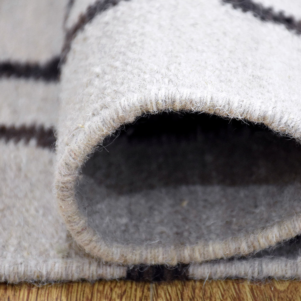 Hand Woven Bohemian Area Rug - Soft & Durable Natural Fiber Floor Mat for Living Room, Bedroom, or Nursery Decor