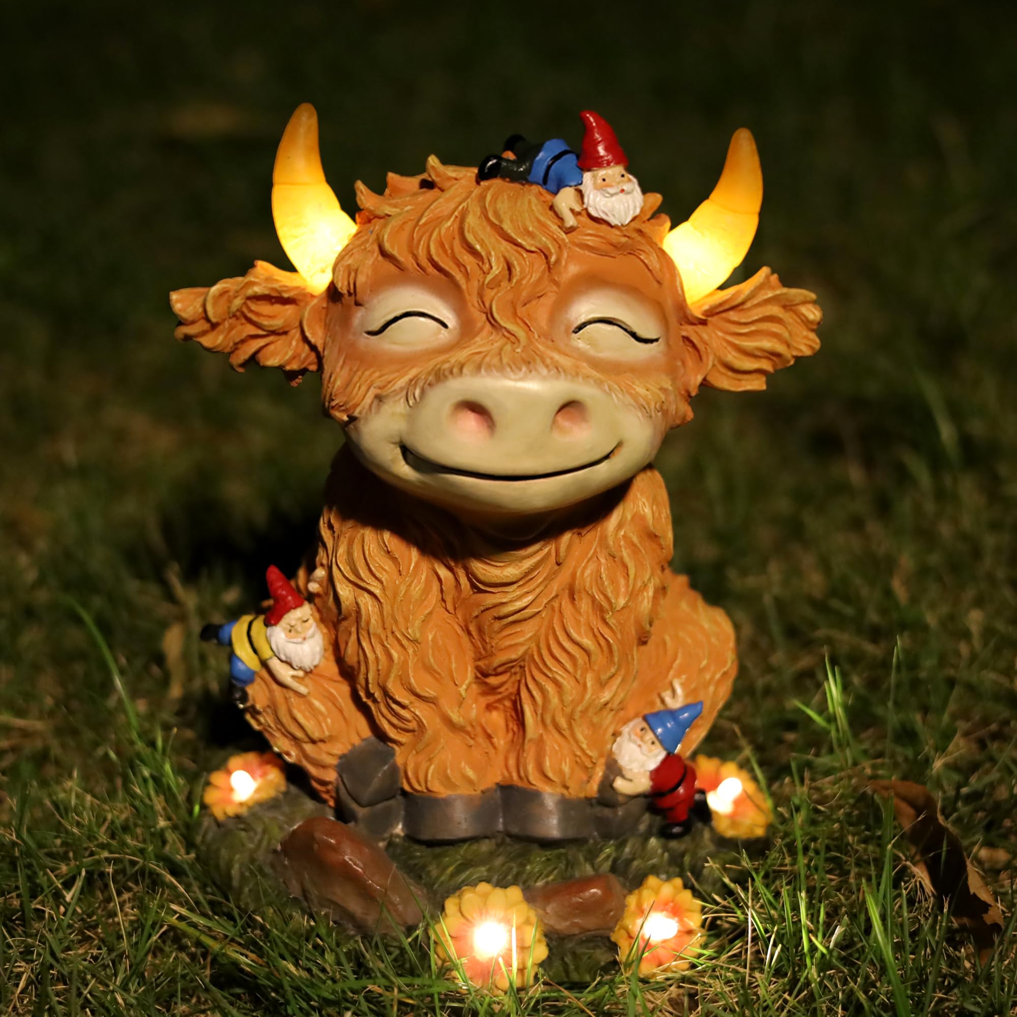 Solar-Powered Highland Cow Garden Statue with Funny Gnomes - Outdoor Decor for Yard, Patio & Lawn - Perfect Christmas & Housewarming Gift for Women, Mom & Grandma - Ideal for Garden Decor, Backyard Parties & Holiday Displays