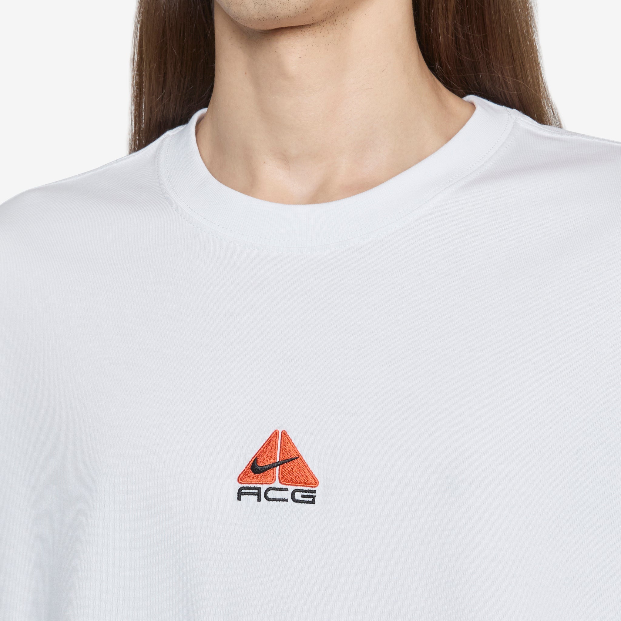 ACG Lungs T-Shirt Summit White - Stylish Graphic Tee for Outdoor Adventures & Casual Wear