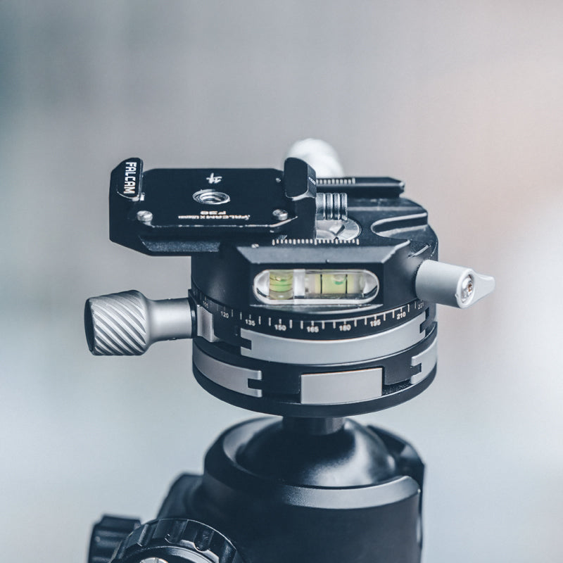 Ulanzi Falcam F38 Quick Release Bottom Plate 2270 - Compatible with DSLR Cameras & Mirrorless Cameras - Perfect for Vlogging, Photography & Video Shooting