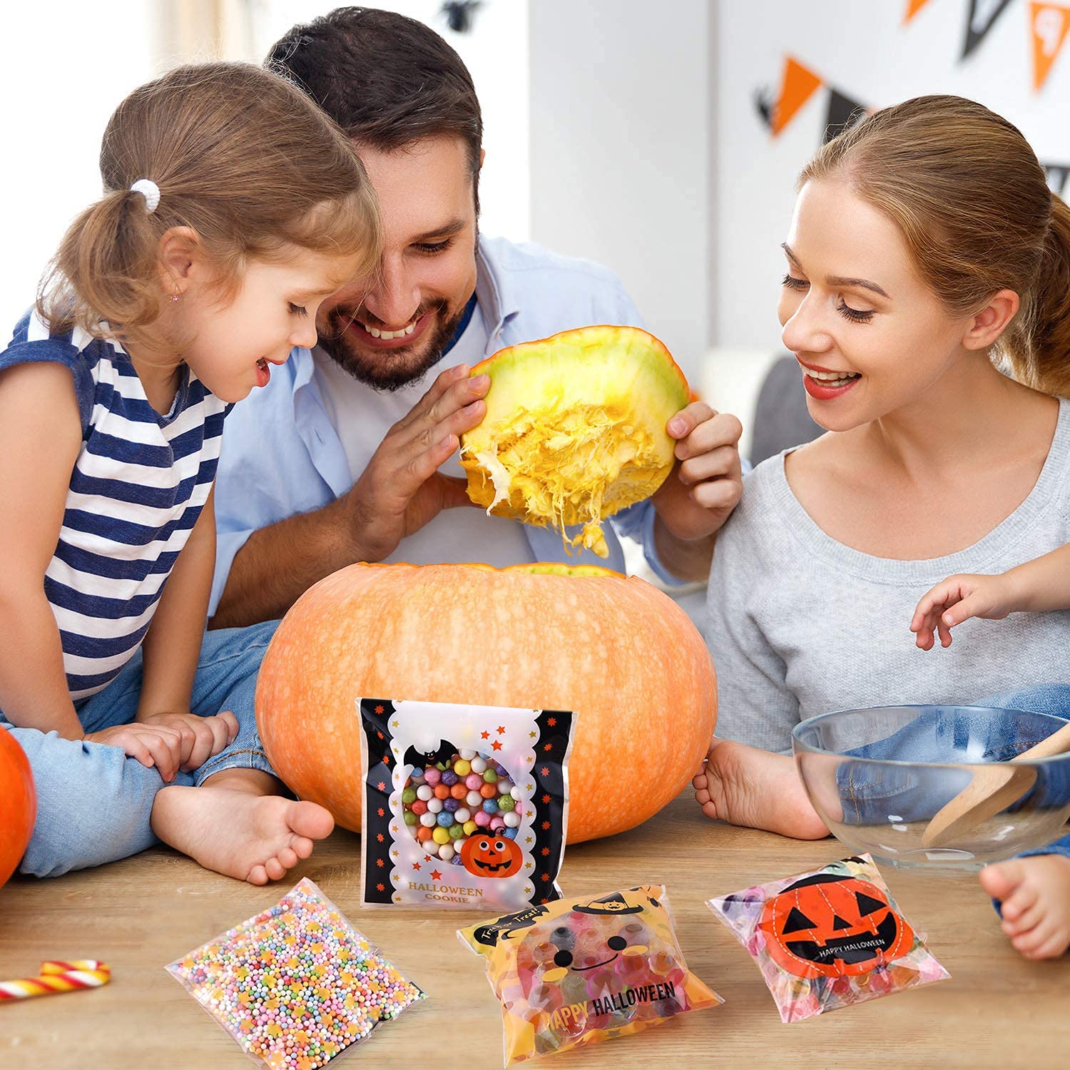 JOINSI 400Pcs Halloween Candy Cookie Treat Bags - Resealable Cellophane Bags for Party Supplies, Homemade Crafts, Snack Gift Wrapping (4x5 Inches) - Perfect for Halloween Parties, School Events & DIY Treat Packaging