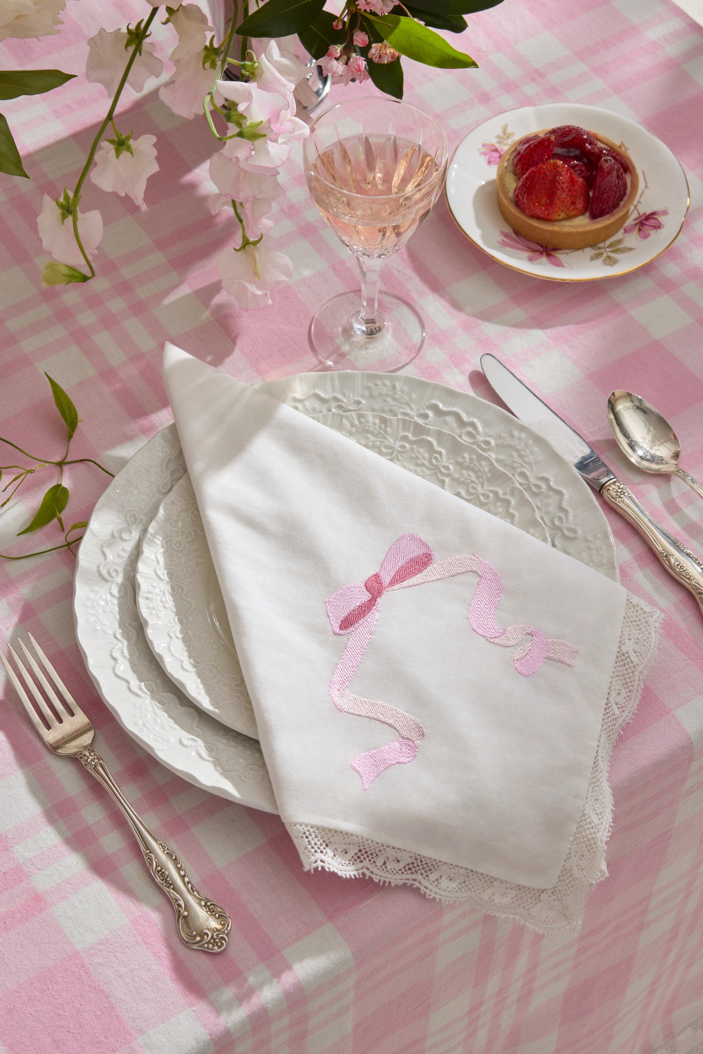 Embroidered Linen Napkins Set of 4 - Premium Cotton Table Linens for Dinner Parties, Weddings & Holiday Decor