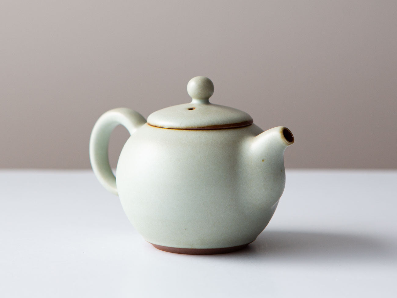 Premium Handmade Celadon Ceramic Teapot - 16oz Traditional Chinese Green Glaze Teapot with Infuser, Perfect for Loose Leaf Tea, Home Tea Ceremony & Gift Giving