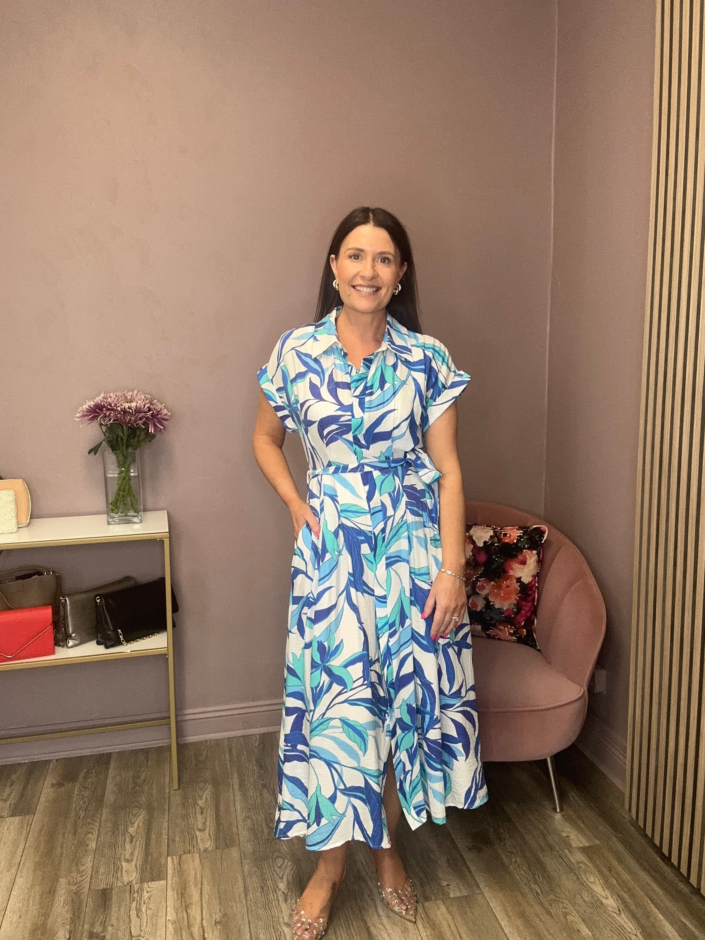 Stylish Blue Fae Short Sleeve Summer Dress for Women - Perfect for Beach Vacations, Casual Outings & Date Nights