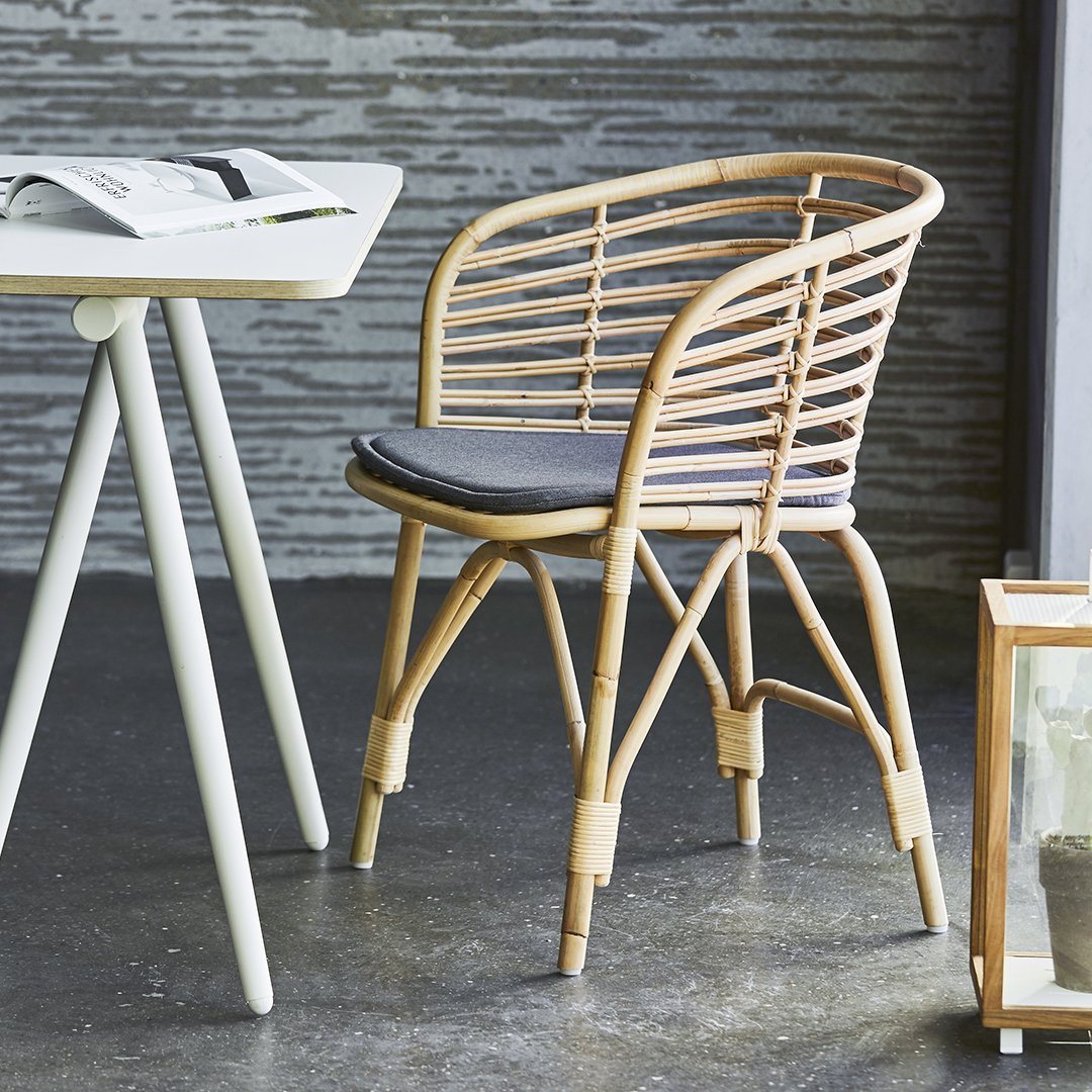 Blend Chair - Modern Indoor Lounge Chair for Living Room, Bedroom & Office - Comfortable Seating for Relaxing & Reading