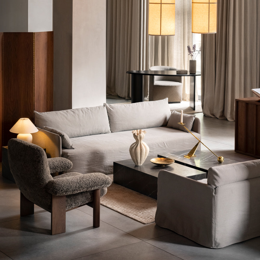 Brasilia Lounge Chair - Mid-Century Modern Accent Chair for Living Room, Bedroom & Office - Comfortable Upholstered Armchair with Wooden Legs - Perfect for Relaxing, Reading & Decor