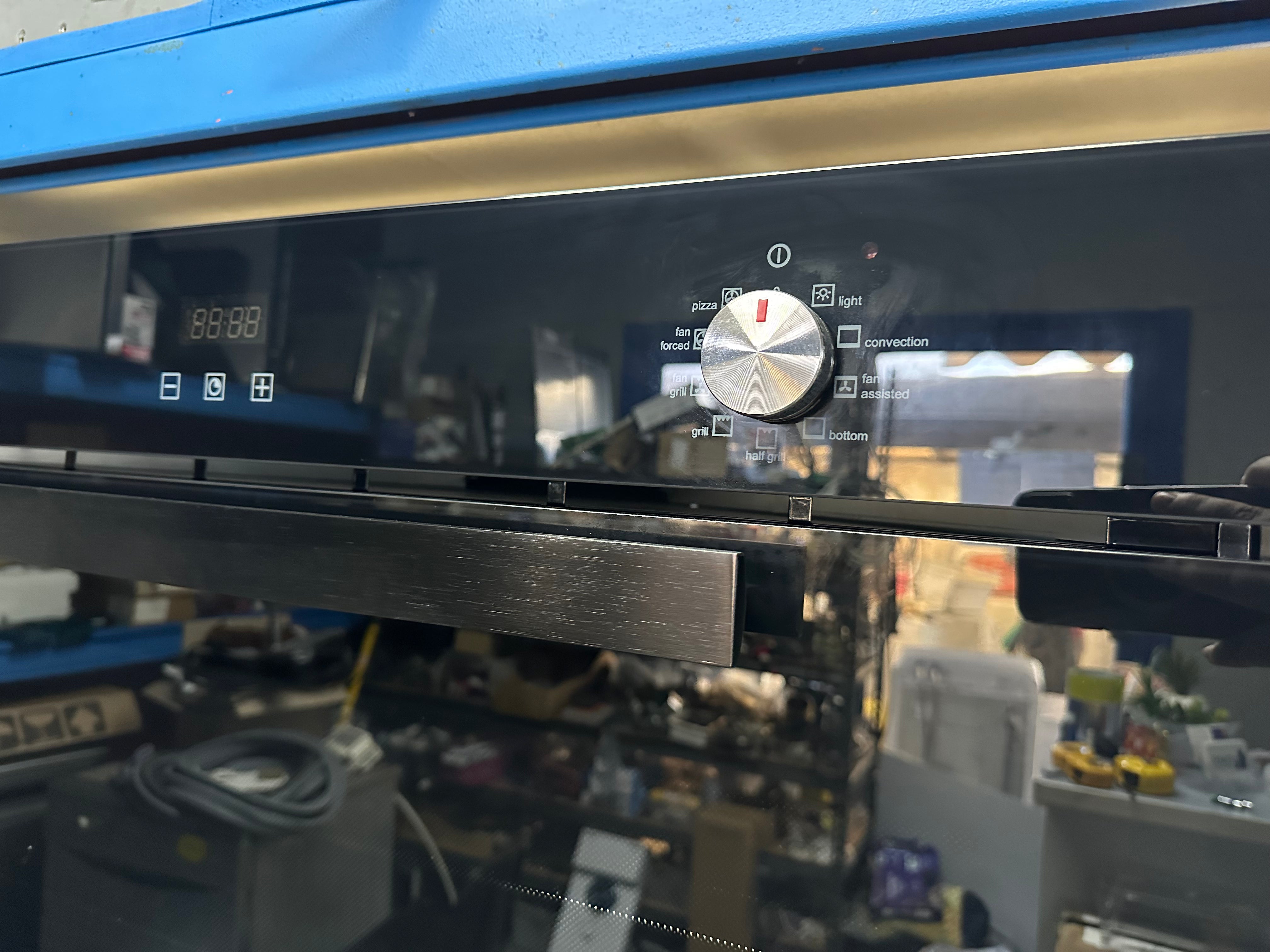 Artusi AO960B 90cm Built-In Electric Oven - Scratch & Dent Clearance Sale | Perfect for Modern Kitchens, Baking & Family Cooking