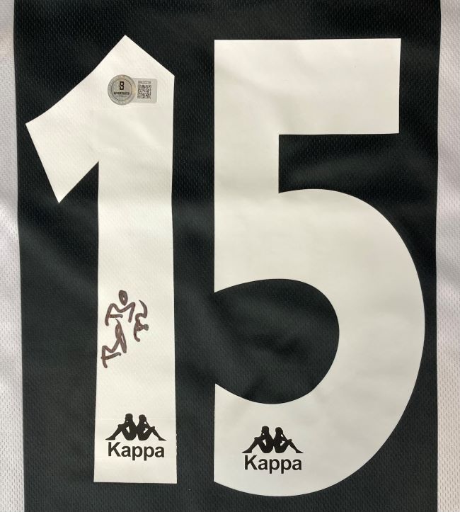 Authentic Christian Vieri Signed Juventus White Soccer Jersey - Limited Edition Collectible for Football Fans & Memorabilia Enthusiasts - Perfect for Display, Gifts, and Sports Memorabilia Collections