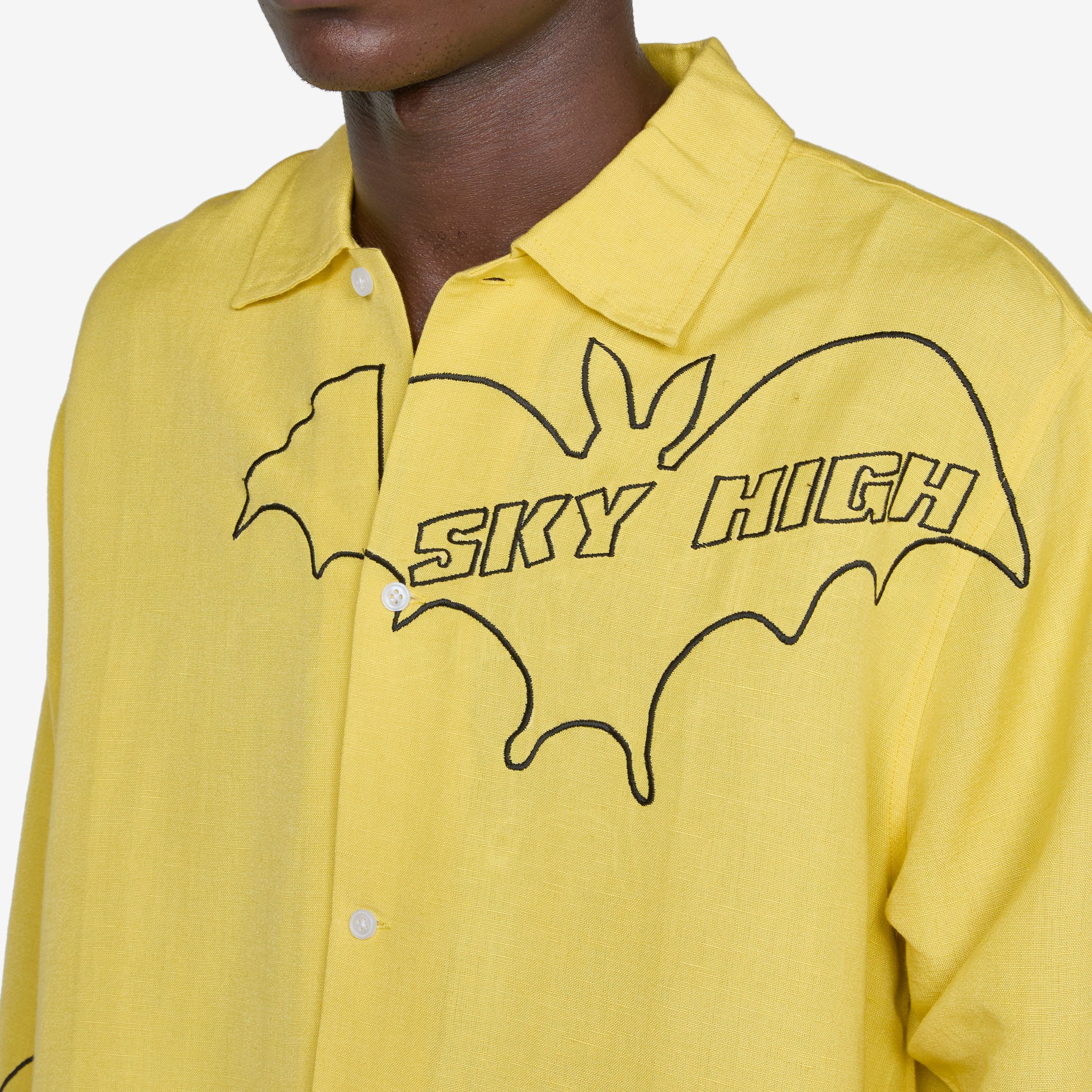 Sky High Bat Embroidered Yellow Shirt - Vintage Baseball Style Top for Men & Women - Perfect for Casual Wear, Street Fashion & Baseball Games