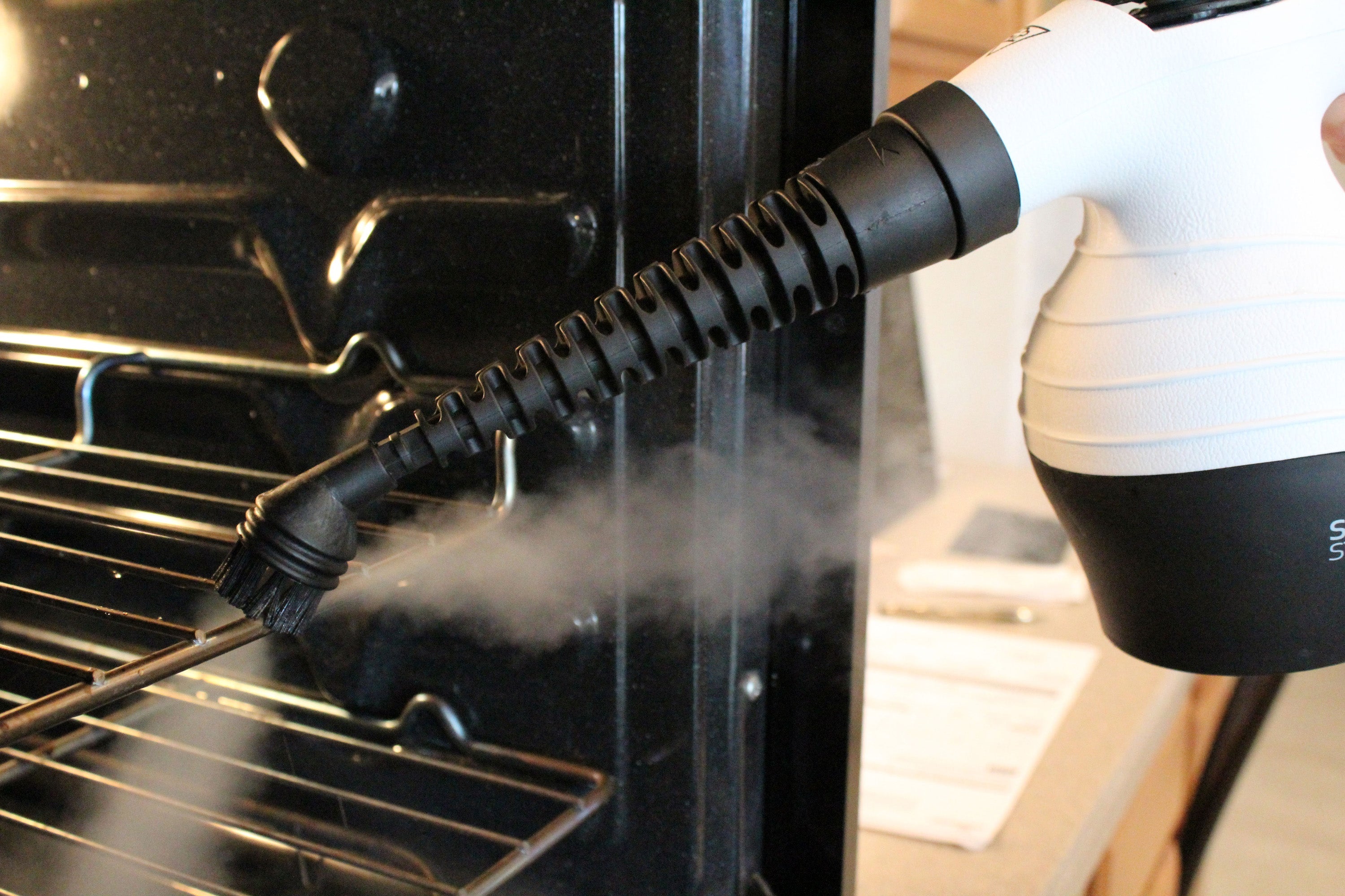 BergHOFF Smart Living Handheld Steam Cleaner - Powerful 1500W Portable Steamer for Home Cleaning - Removes Stains, Kills Germs & Bacteria - Perfect for Floors, Tiles, Carpets, Upholstery & More