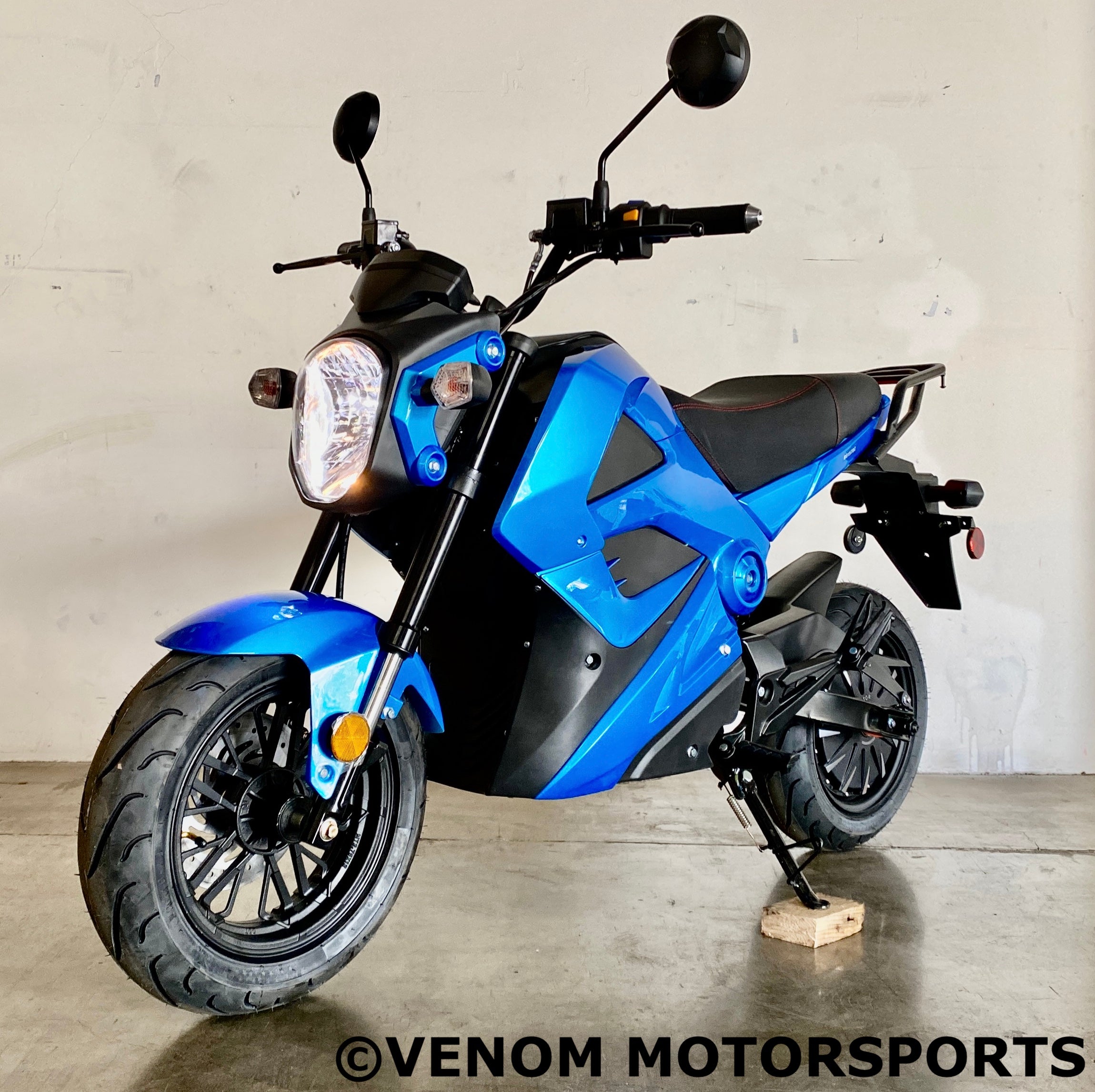 2000W 72V E-Vader Electric Motorcycle - High Power Brushless Motor for Adults - Perfect for Commuting & Off-Road Adventure