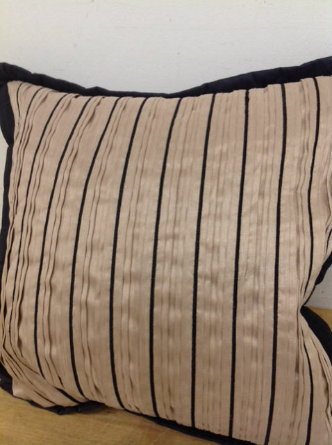 18 Inch Black & Tan Pleated Pillow - Soft & Stylish Decorative Throw Pillow for Sofa, Bed, or Living Room