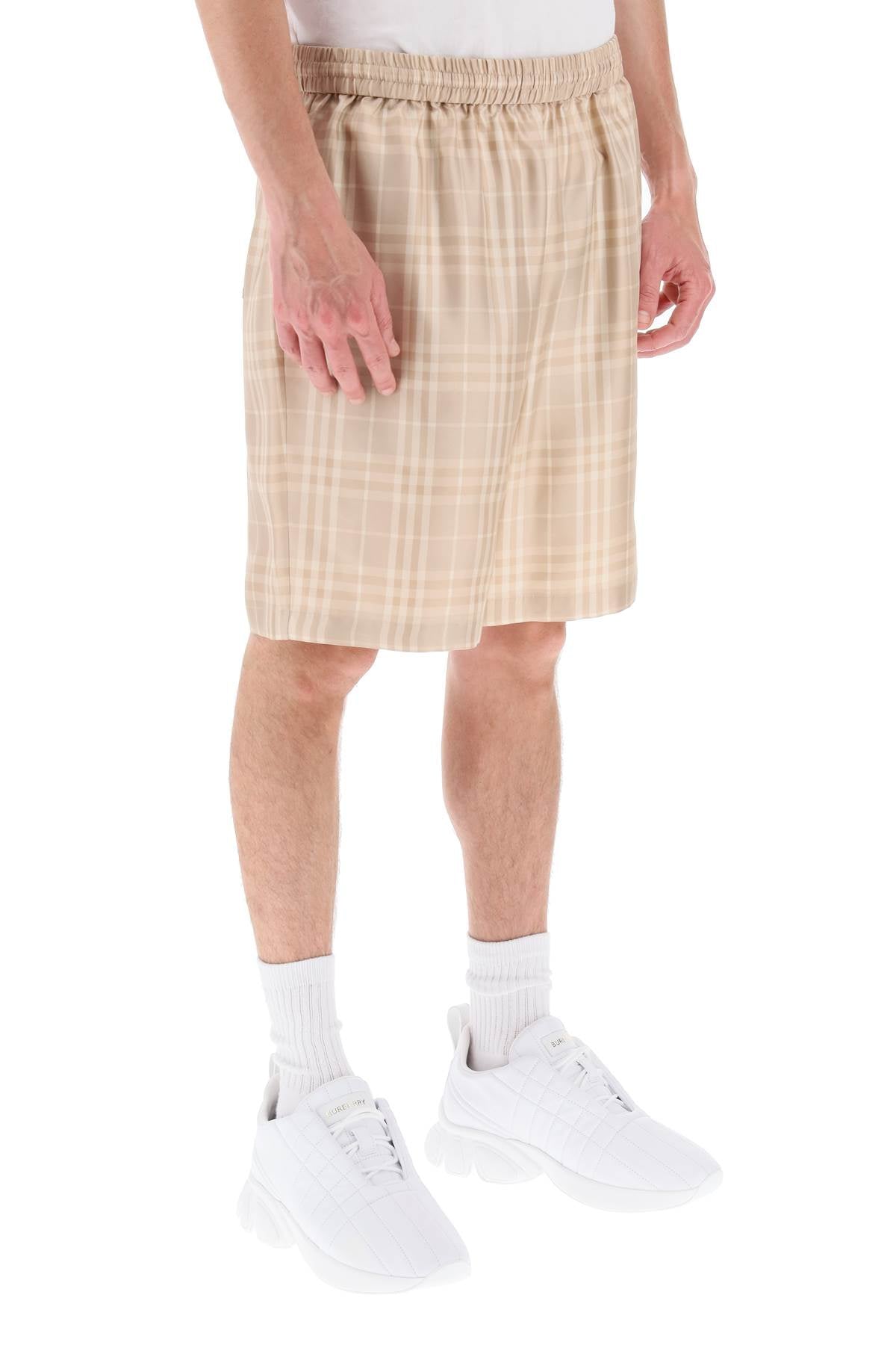 Burberry Tartan Silk Shorts for Women - Classic Plaid Design, Comfortable & Elegant - Perfect for Summer Outfits, Beach Vacations & Casual Wear