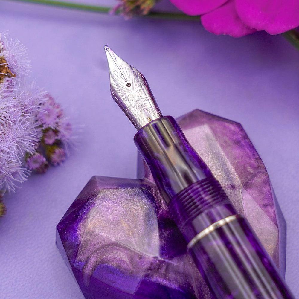 Leonardo × @nibsandflourishes Fioritura Viola Fountain Pen with Rhodium Trim - Elegant Writing Instrument for Calligraphy, Journaling & Gift Giving