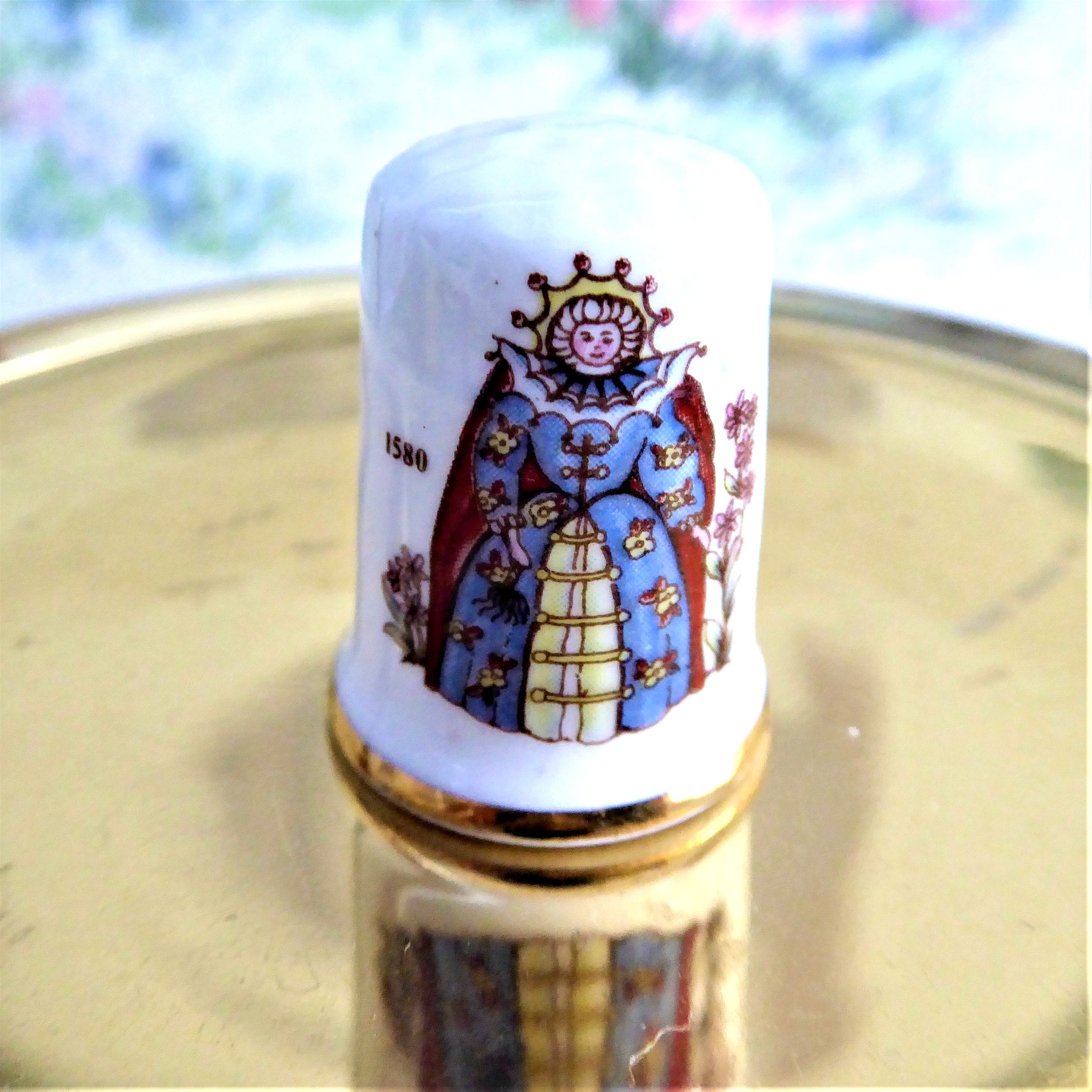 Vintage 1970s English Queen Elizabeth I Virgin Queen Bess Sewing Thimble - Collectible Antique Silver Thimble for Sewing, Costume Reenactment & Historical Collections