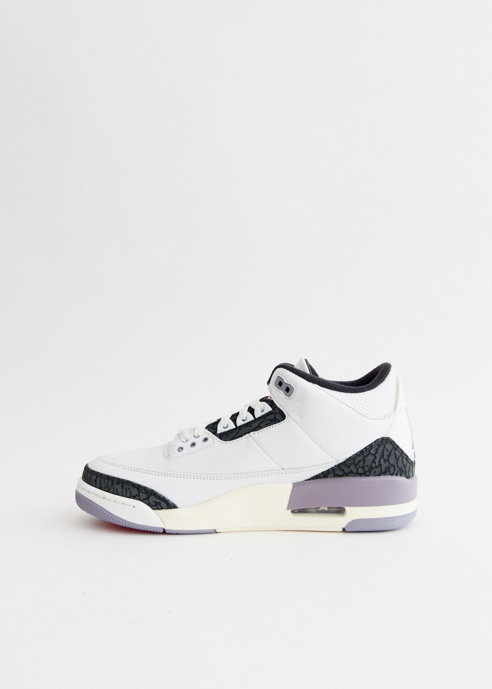 Air Jordan 3 Retro 'Cement Grey' Men's Basketball Shoes - Classic White & Black Sneakers for Streetwear & Casual Outfits
