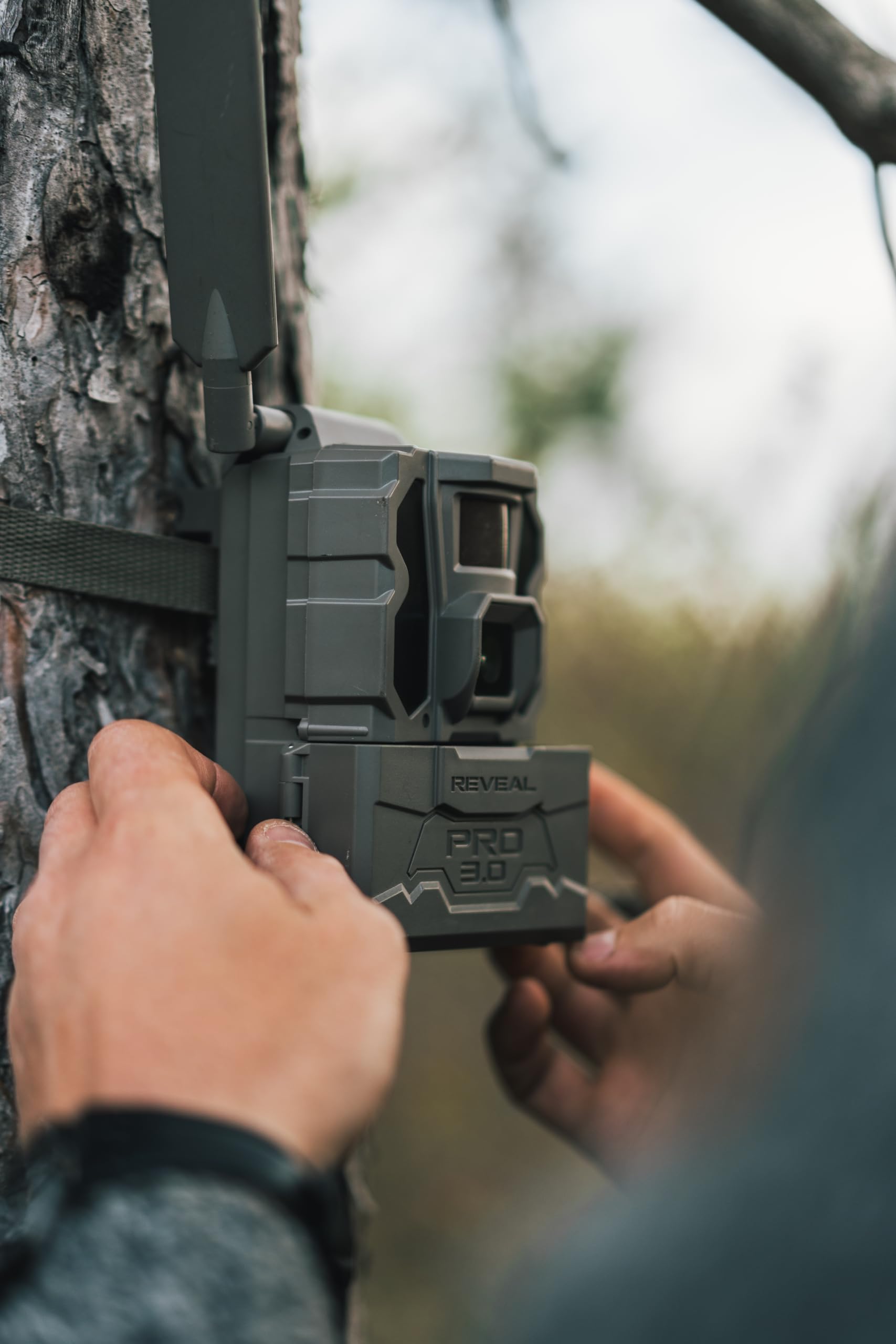 TACTACAM Reveal Pro 3.0 LTE Cellular Trail Camera - 4K HD Game Camera with No Glow Flash for AT&T & Verizon (No SD Card Needed) - Perfect for Hunting, Wildlife Monitoring, Home Security & Property Surveillance (Model RV-TC-XPRO3)