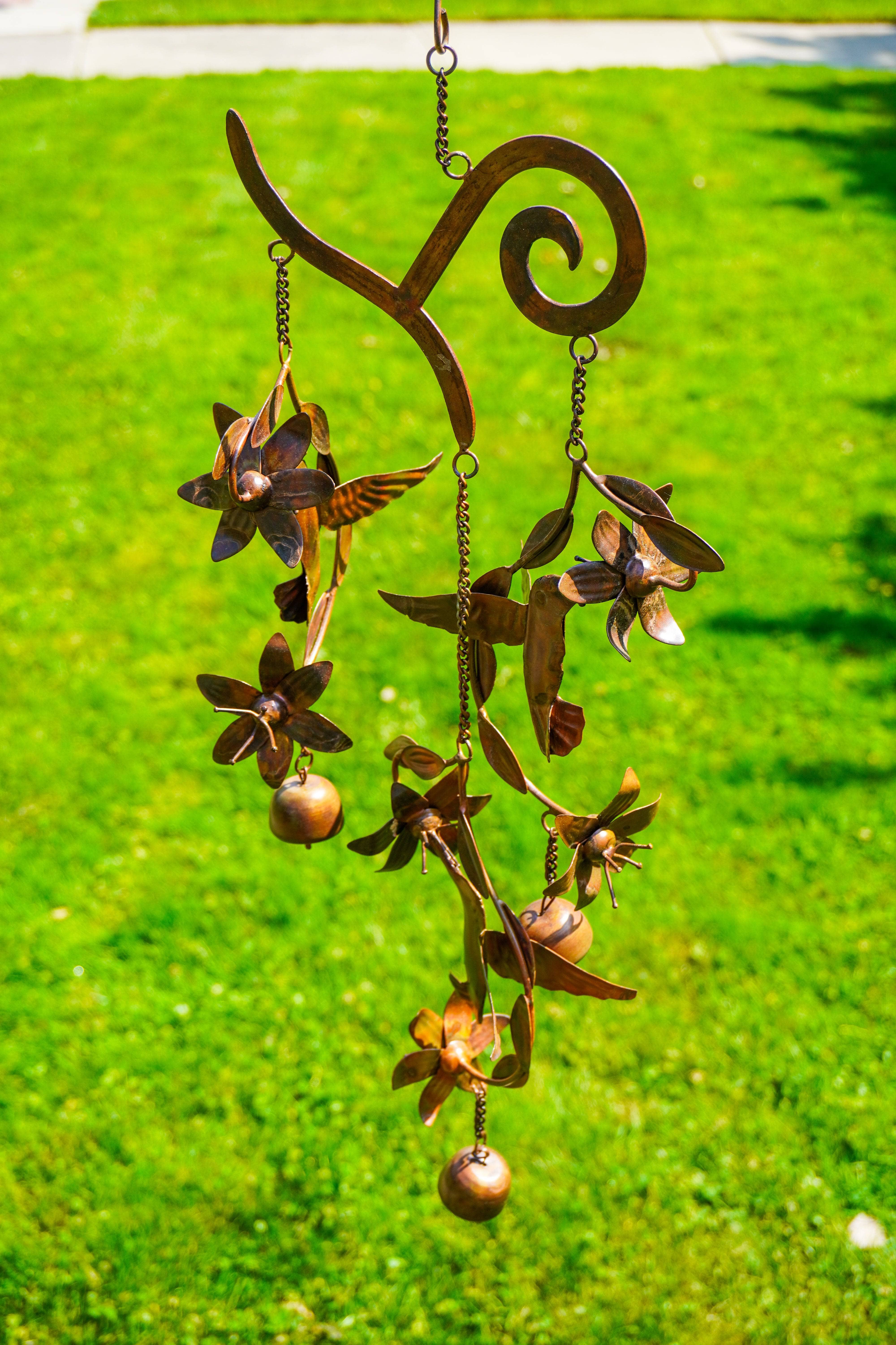 Beautiful Hummingbird & Floral Wind Chime - Handcrafted Metal Garden Decor for Outdoor Patio, Porch & Backyard - Soothing Wind Sounds for Relaxation
