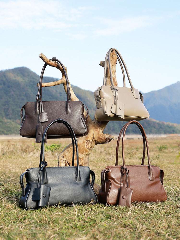 Stylish & Durable Women's Shoulder Bag for Everyday Use - Perfect for Work, Travel & Shopping