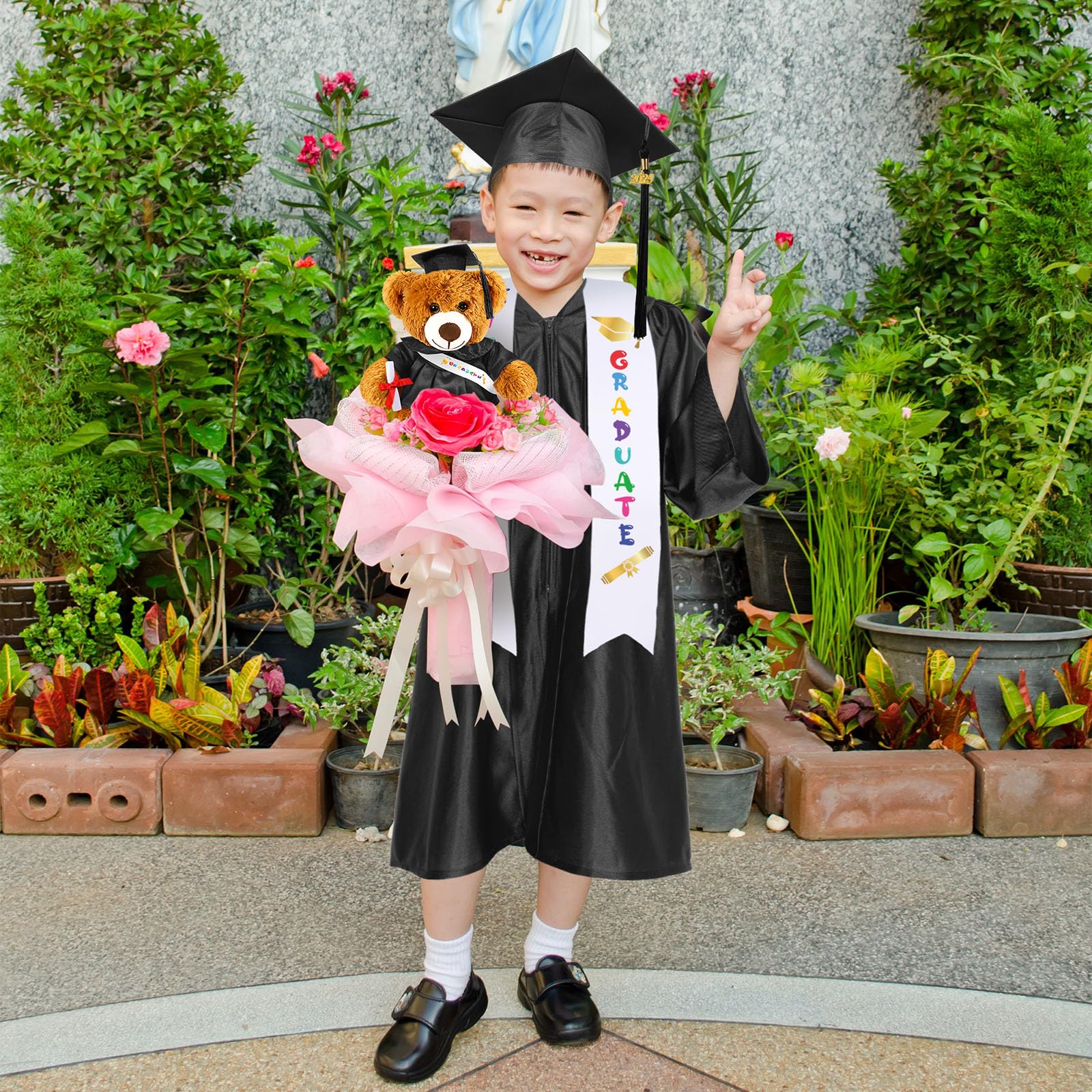 Sintuff 7-Piece Kindergarten Graduation Set - Preschool Graduation Gown, Cap, Stole, Tassel & Sash with Charm Bear - 2024 Graduation Accessories for Boys & Girls - Perfect for Ceremonies, Photo Shoots & Keepsake Gifts