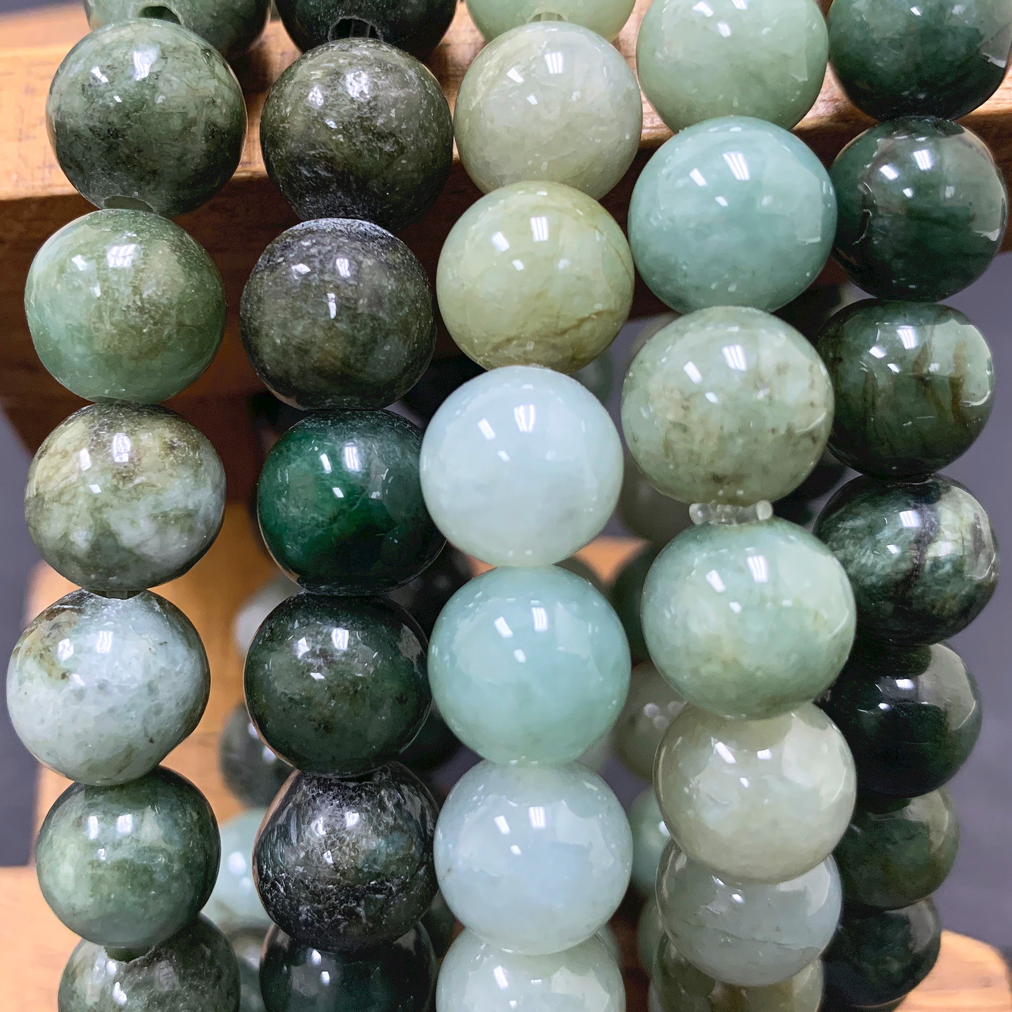10mm Natural Jade Gemstone Round Bead Stretch Bracelet - Handmade Adjustable Unisex Jewelry for Meditation, Yoga & Spiritual Healing