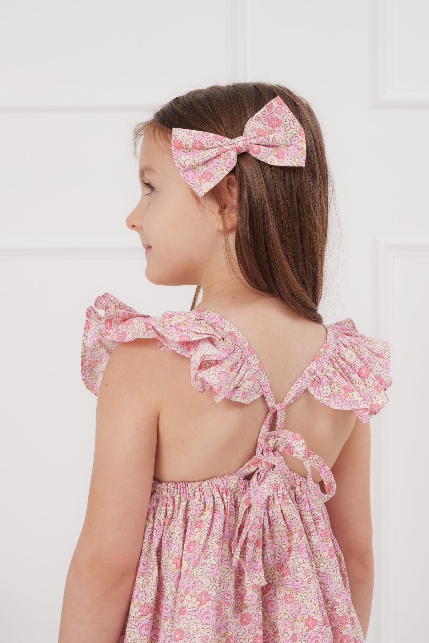 Annabel Large Bow Hair Clip - Elegant Hair Accessory for Women & Girls, Perfect for Weddings, Parties & Everyday Style