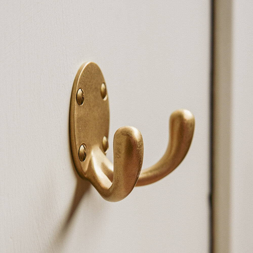 Vintage Aged Brass Double Wardrobe Hook - Heavy Duty Large Coat Hooks for Bedroom, Closet & Entryway Organization