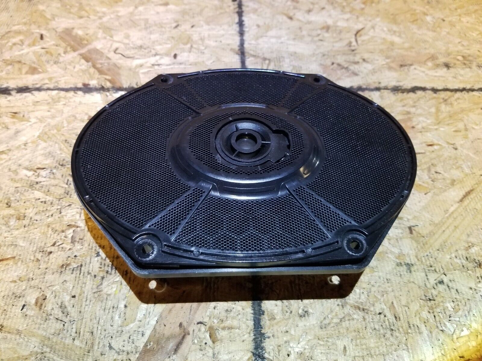 2005-2011 Lincoln Town Car OEM Audio Speaker Replacement - 65k Compatible for Premium Sound System Upgrade | Perfect for Car Audio Enhancement & DIY Installation