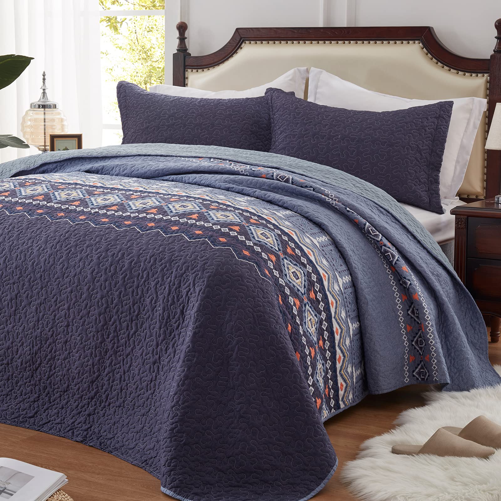 LEAONME King Size Quilt Set - 3 Piece Lightweight Microfiber Comforter & Pillow Shams (98x106 Inch) - All Season Bohemian Patchwork Navy Blue Bedding for Master Bedroom, Guest Room & Dorm Decor