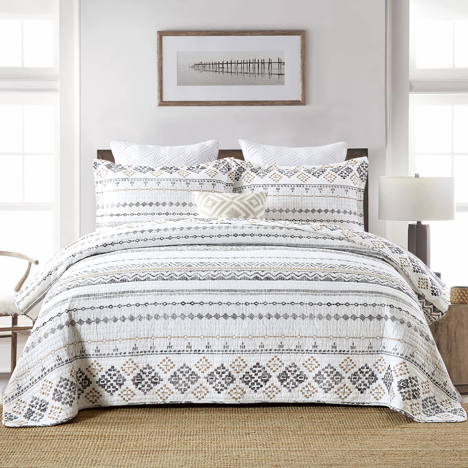 PANGUSHAN 100% Cotton Queen Size Quilt Set - Reversible Lightweight Boho Bedspread, White & Grey Striped Geometric Design, 3-Piece Bohemian Bedding for Comfort & Style | Perfect for Guest Rooms, Master Bedrooms & Cozy Home Decor