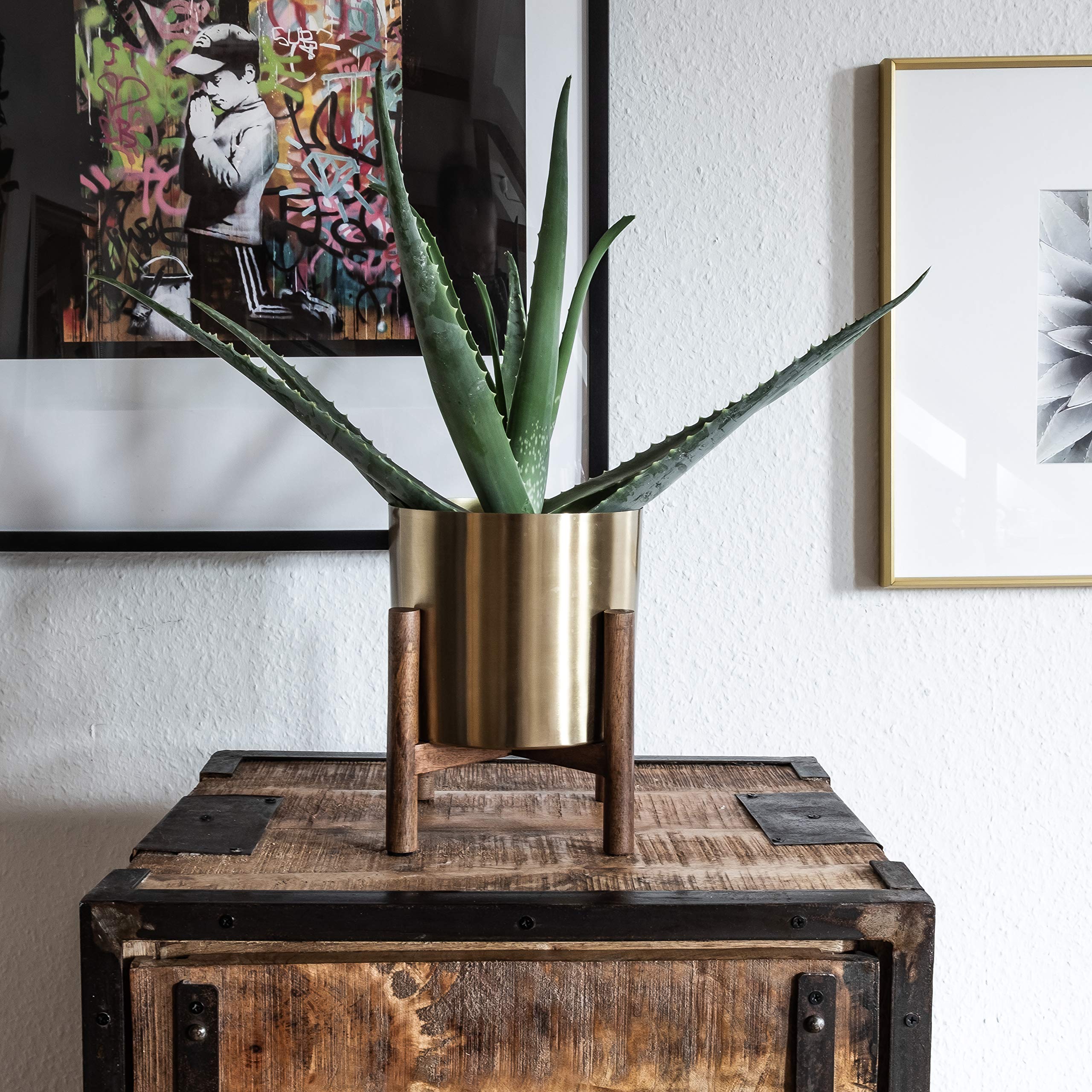 Kimisty Set of 2 Gold Planters with Stand - 7 Inch Large Brass Plated Metal Pots with Wooden Base | Mid-Century Modern Flower Pots for Living Room Decor | Perfect for Orchids, Aloe Vera & Cactus Plants | Indoor Home & Office Plant Decor