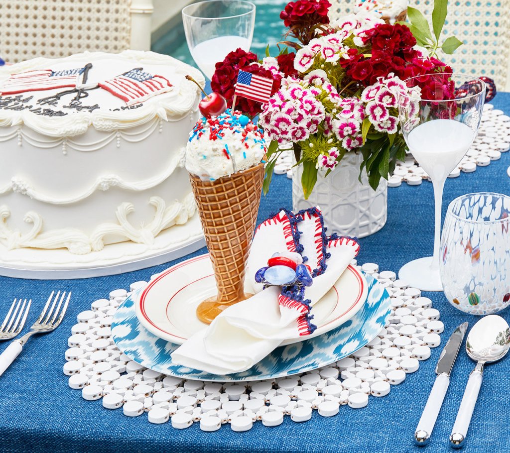 Patriotic Sea Stone Napkin Rings Set of 4 - Red White & Blue Coastal Table Decor for 4th of July, Thanksgiving & Beach-Themed Dinner Parties