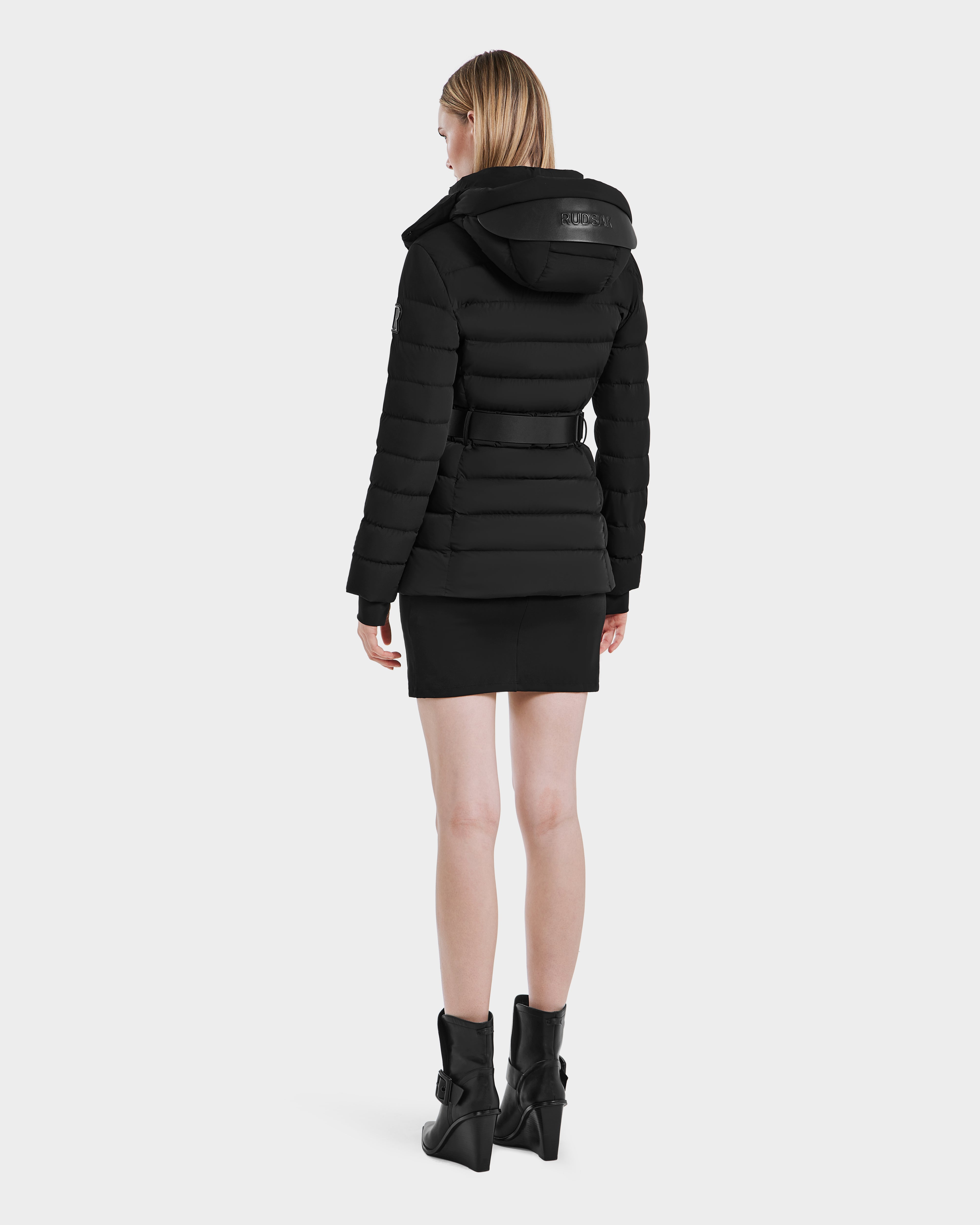 PELIN S 8124813 Black - Stylish and Durable for Everyday Use | Perfect for Office, Travel, and Casual Wear
