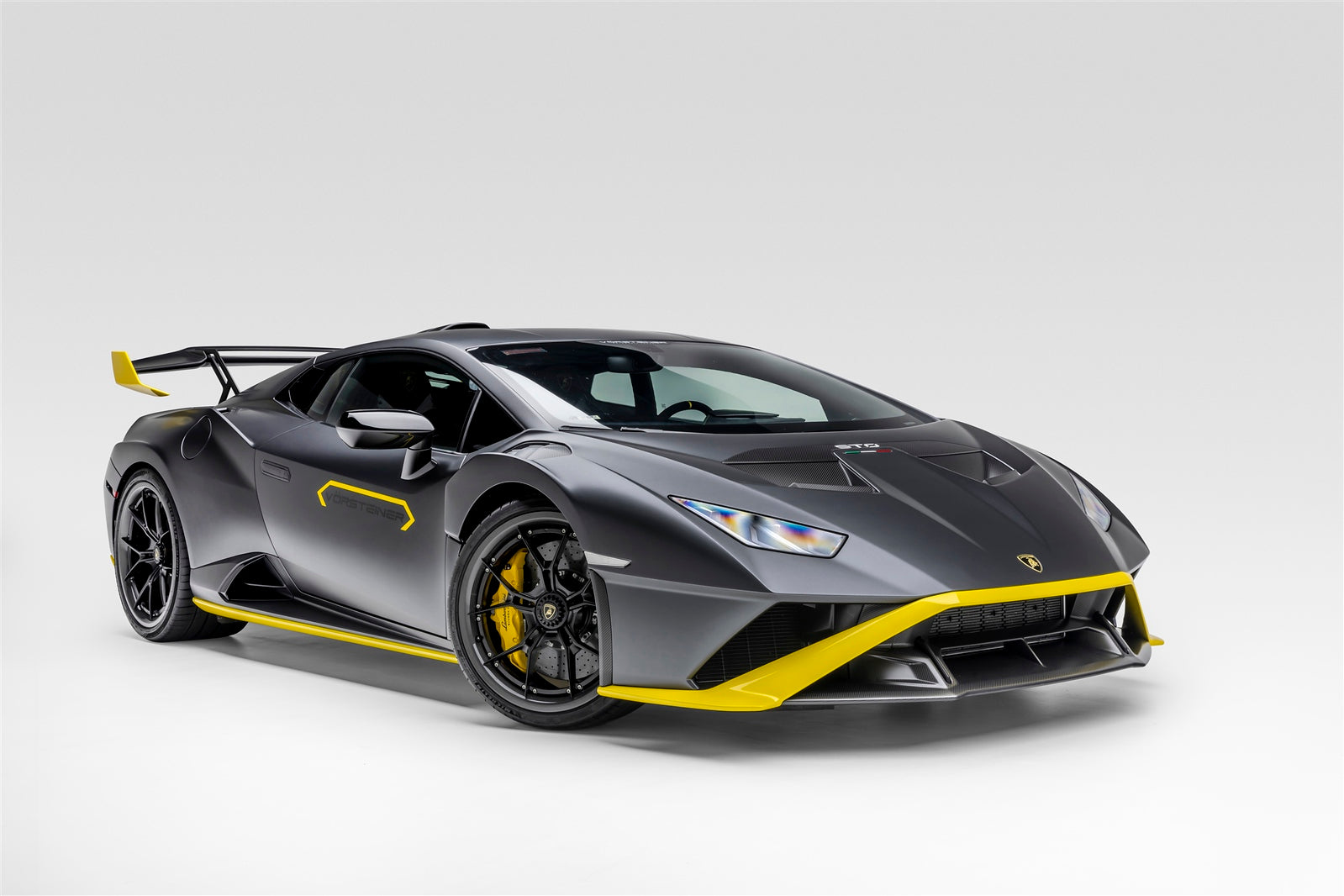Lamborghini Huracan STO VMPC 208 1:18 Scale Diecast Model Car - Premium Collectible Sports Car Replica for Display & Gift (Home Office Decor, Car Enthusiast Collection)