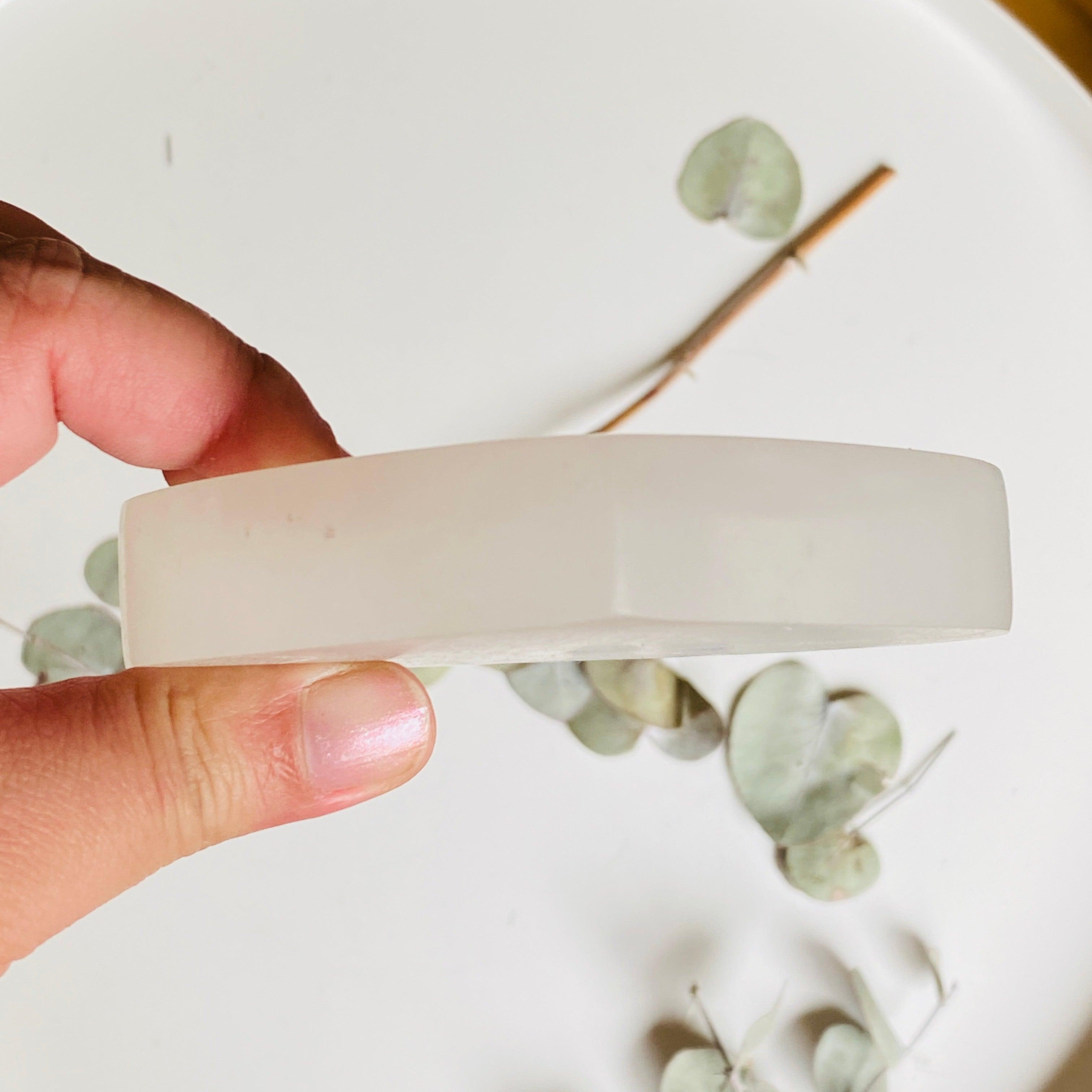 Natural Selenite Crystal Bowl C1411A - Healing Stone for Meditation, Yoga & Home Decor