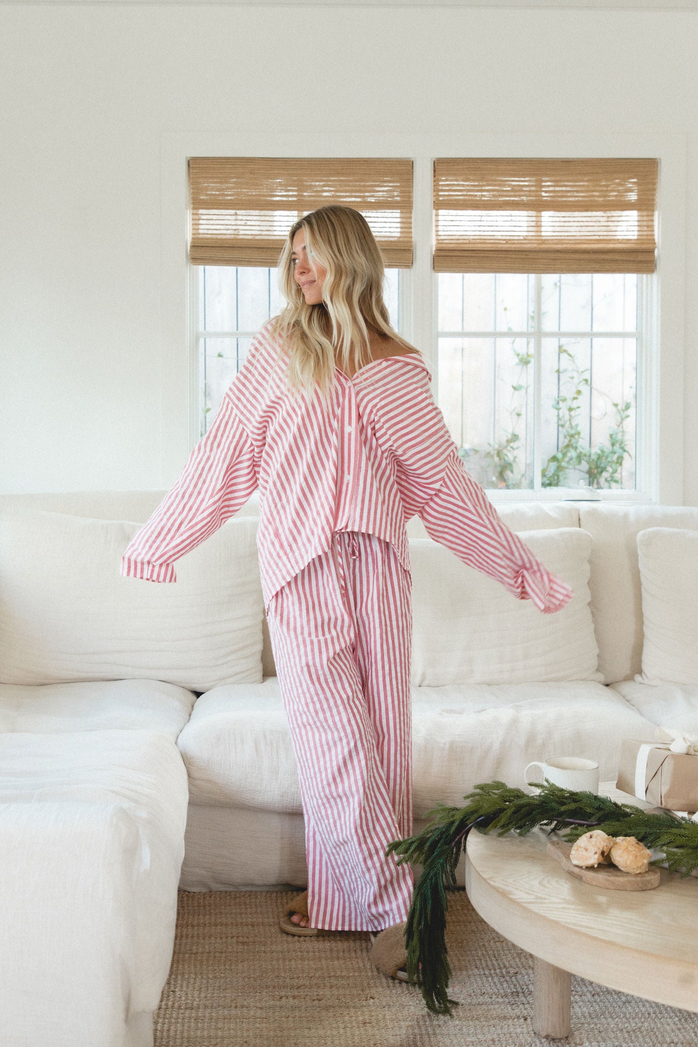 Cozy Christmas Morning Pajama Bottoms for Women - Soft Fleece Lounge Pants for Holiday Comfort & Family Gatherings