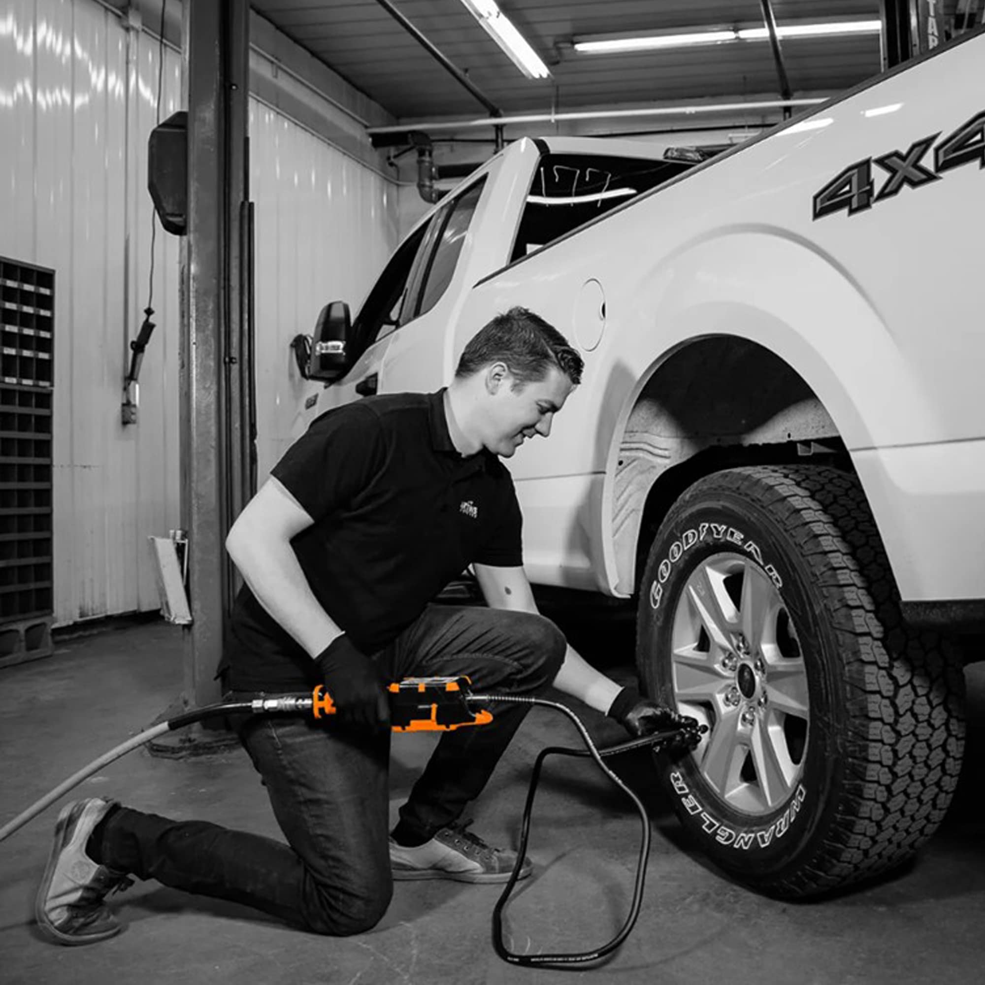 Martins Industries Flatematic Handheld Automatic Tire Inflator - 12V Portable Air Compressor for Cars, Bikes & Motorcycles - Up to 174 PSI with Auto Shutoff - Rechargeable Lithium-ion Battery - Perfect for Road Trips, Emergency Flat Tires & Garage Use