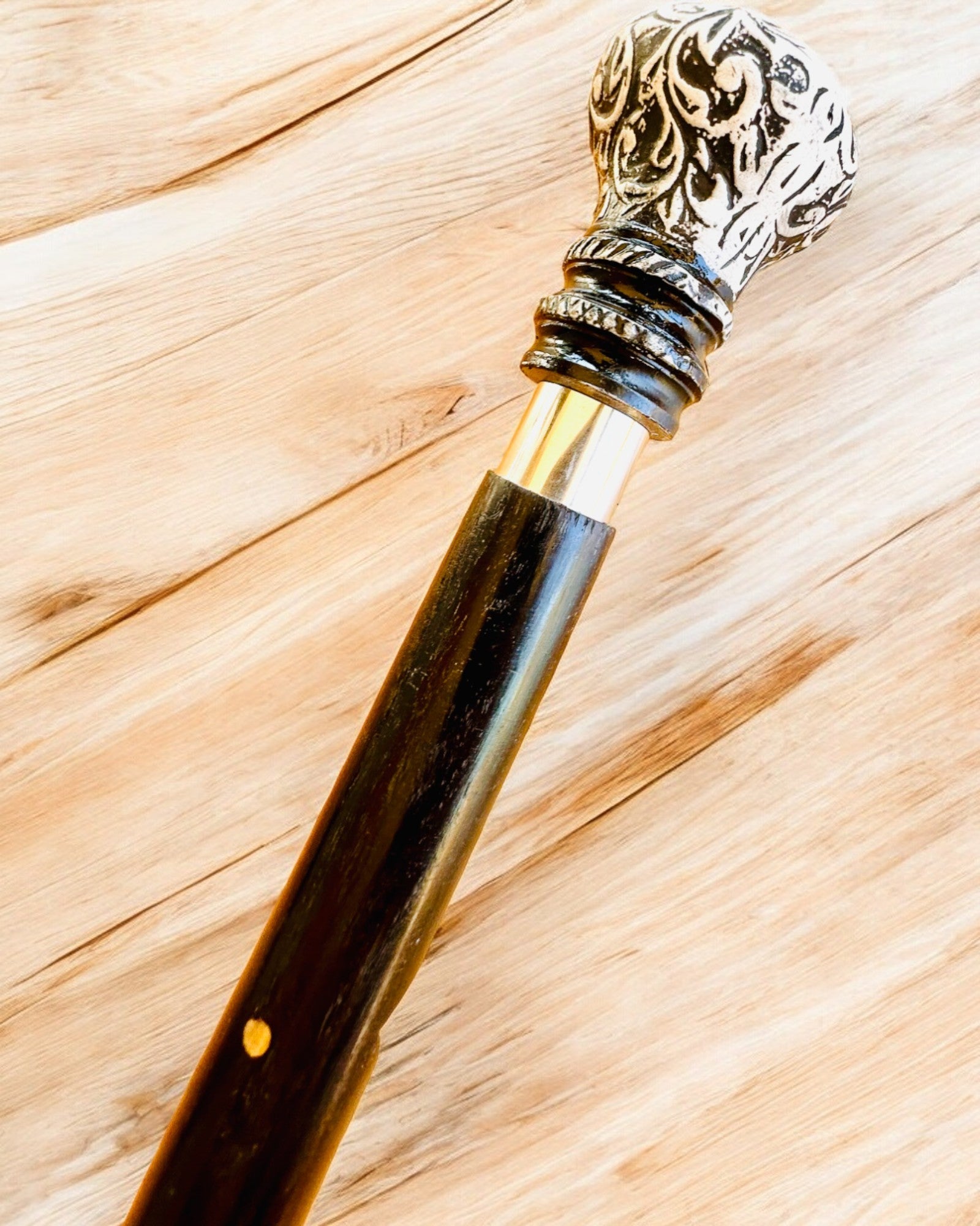 Handcrafted Wooden Majesty Cane Walking Stick - Engraving Option & 2 Style Variants - Perfect for Hiking, Elderly Support & Fashion Accessory