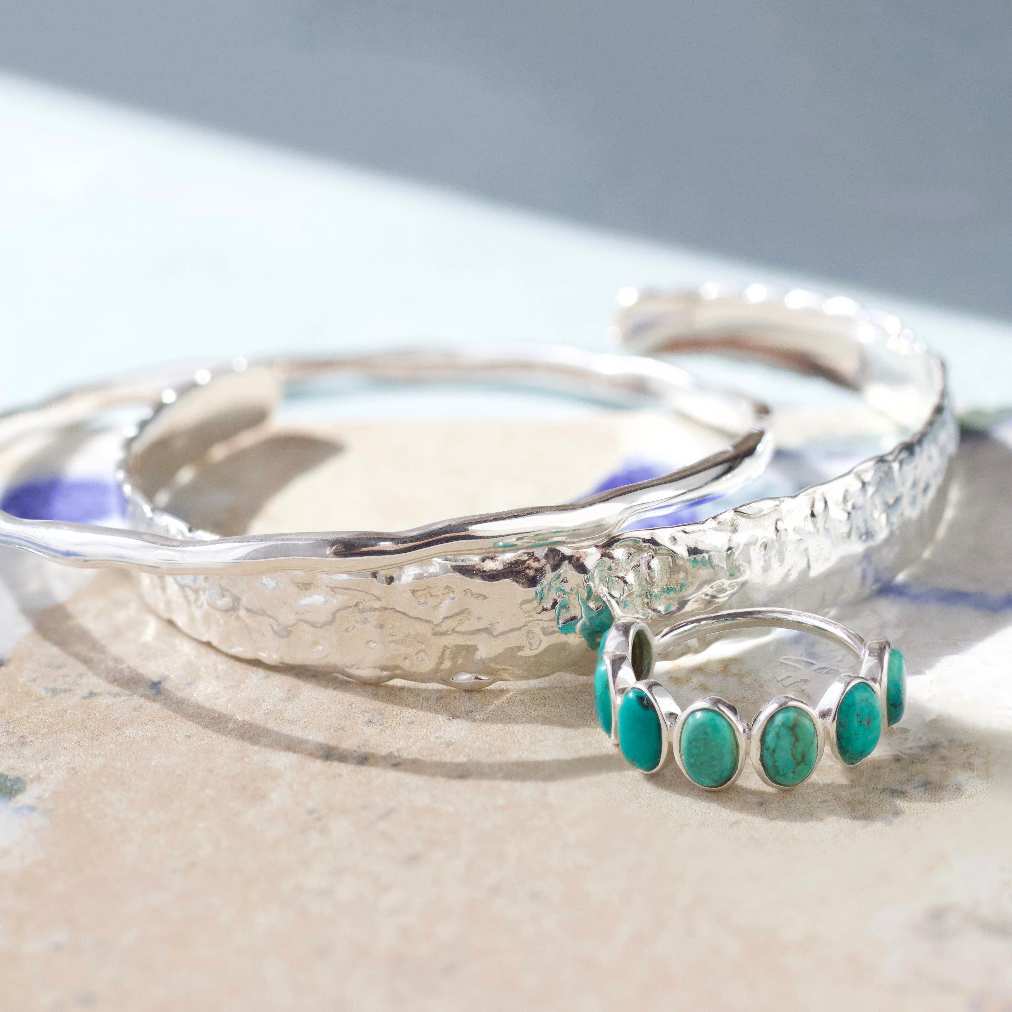 Molten Skinny Bangle Bracelet for Women - Minimalist Gold & Silver Stackable Cuff - Perfect for Everyday Wear, Layering & Special Occasions