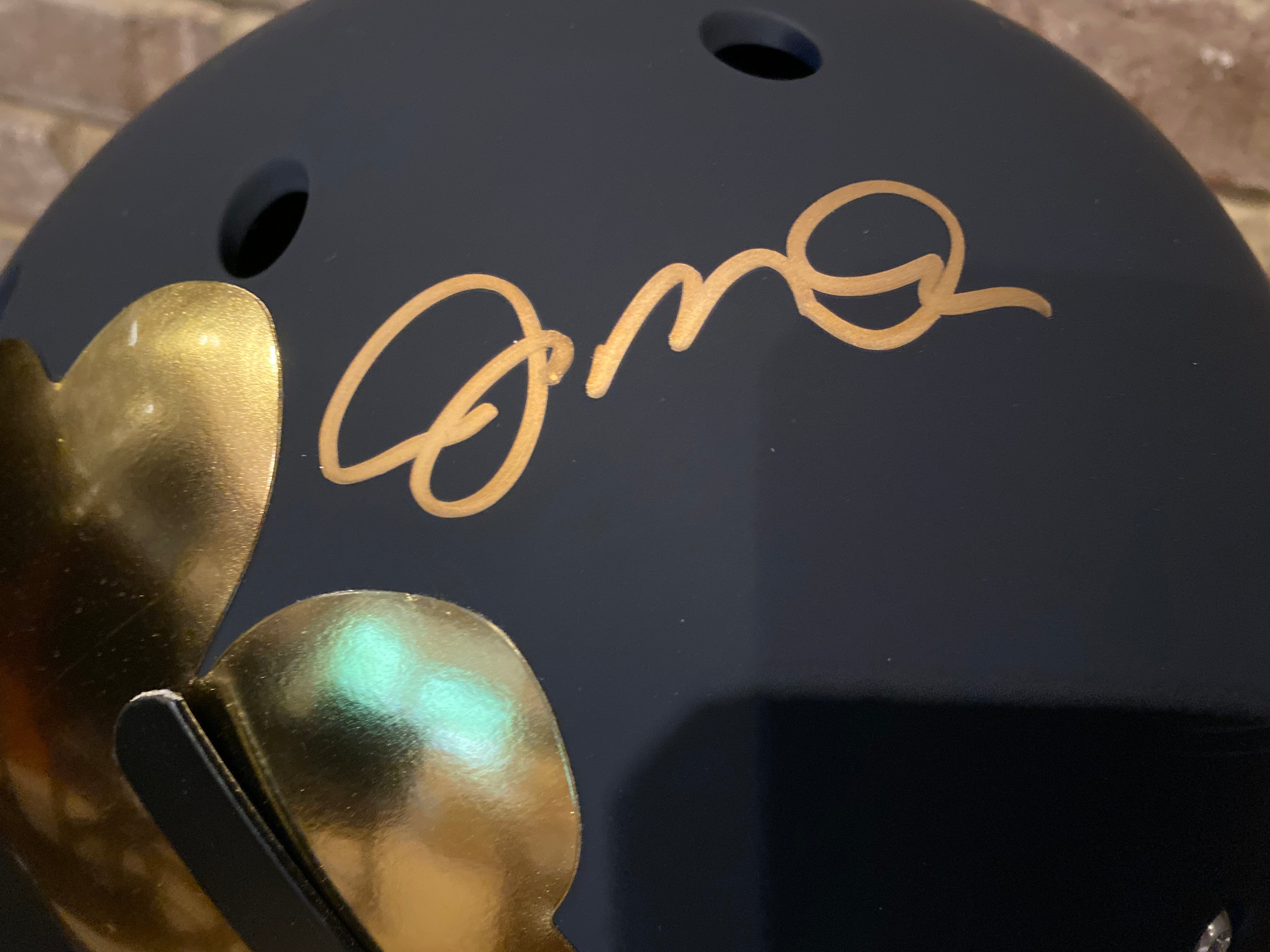 Joe Montana Autographed Full Size NFL Helmet - Limited Edition Shamrock Alternate - Perfect for Collectors, Sports Memorabilia Displays & 49ers Fan Gifts