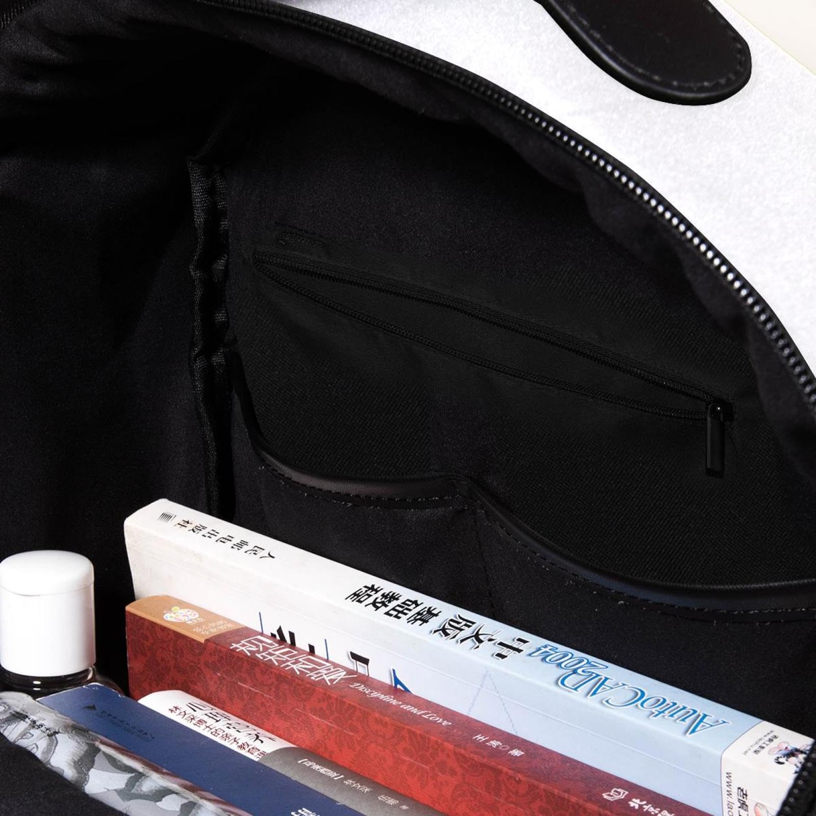 Stylish & Durable Travel Backpack for Women & Men - Perfect for Baseball, Hiking & Daily Commute